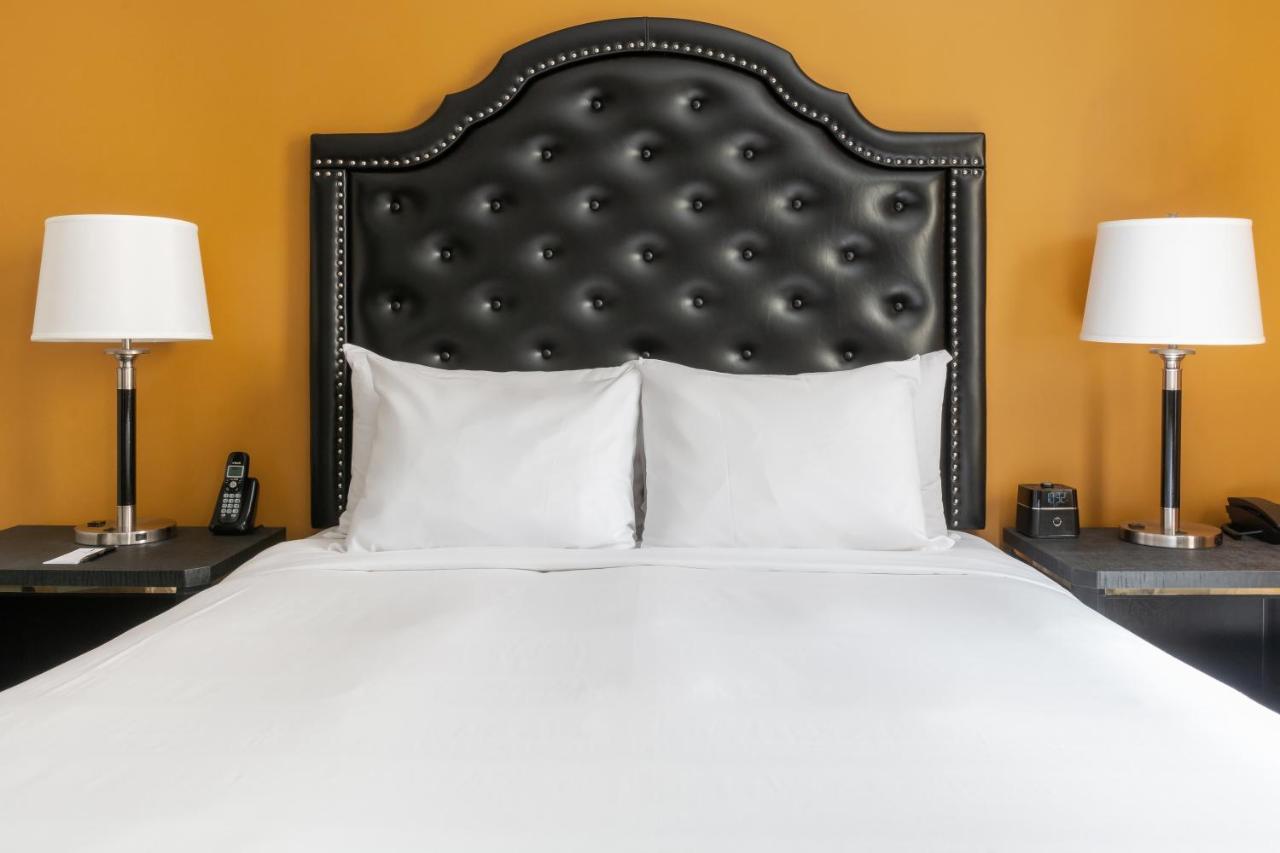 Executive Queen Room