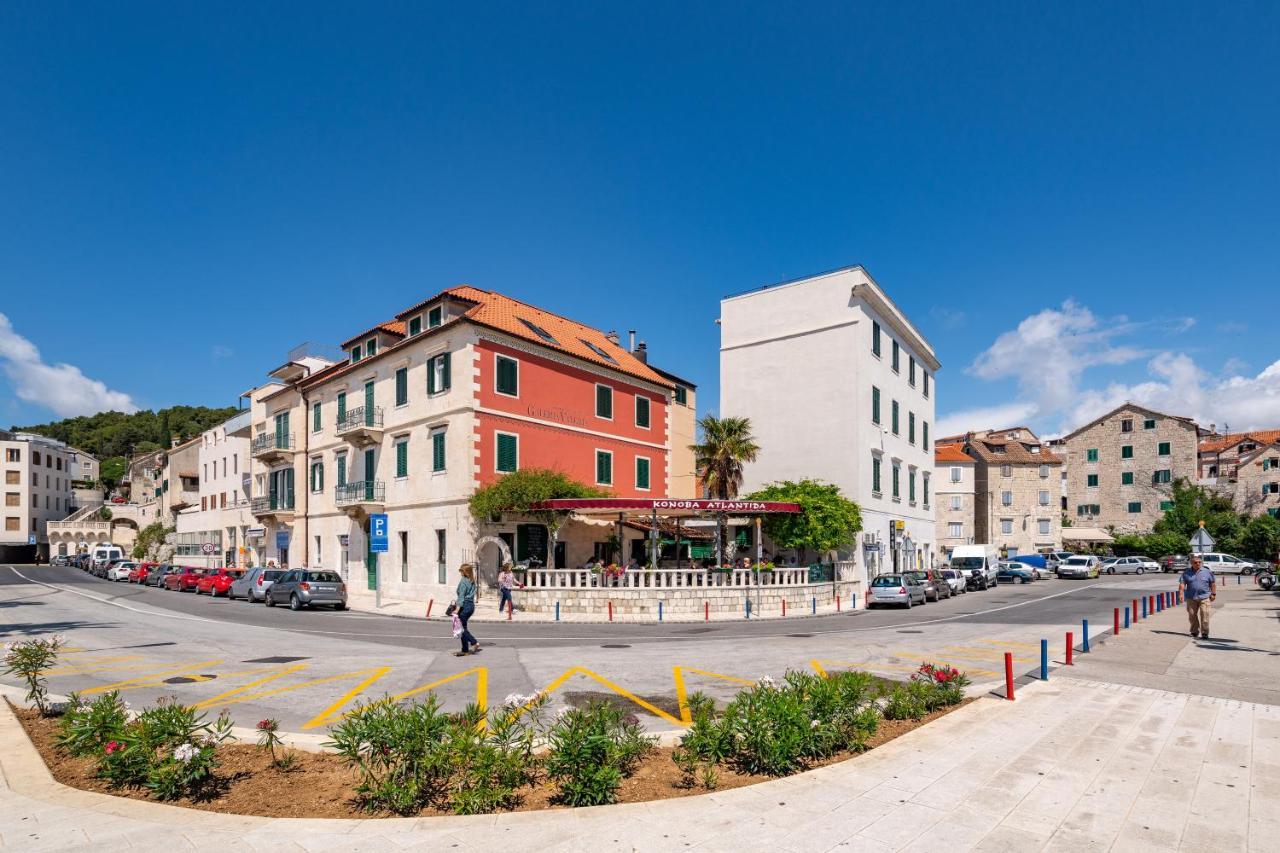 Suite de lujo con vistas al mar y al paseo marítimo