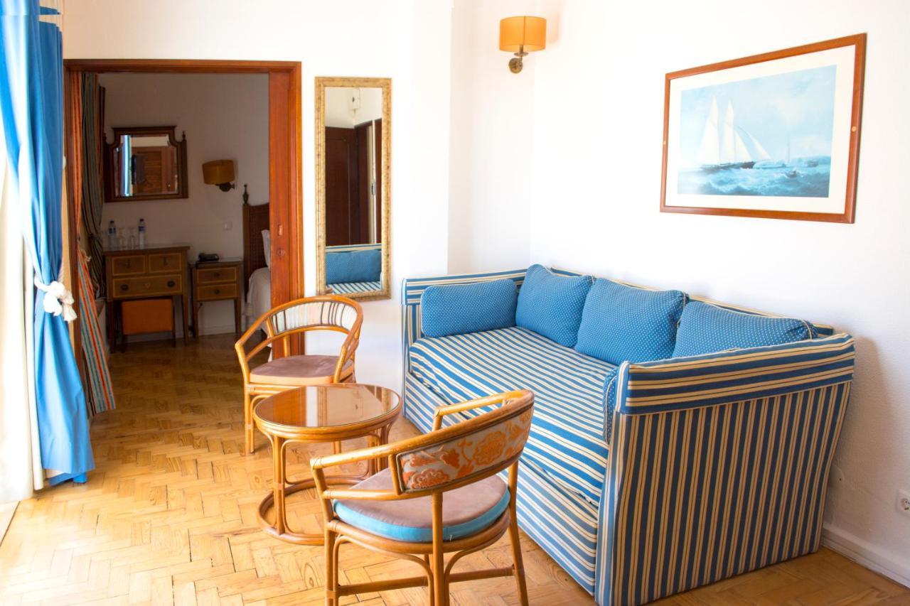 Quarto Triplo com Vista do Mar