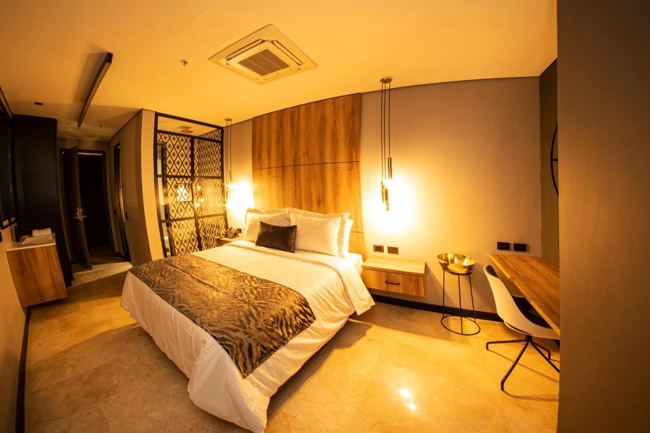 Deluxe Suite Spa Bath