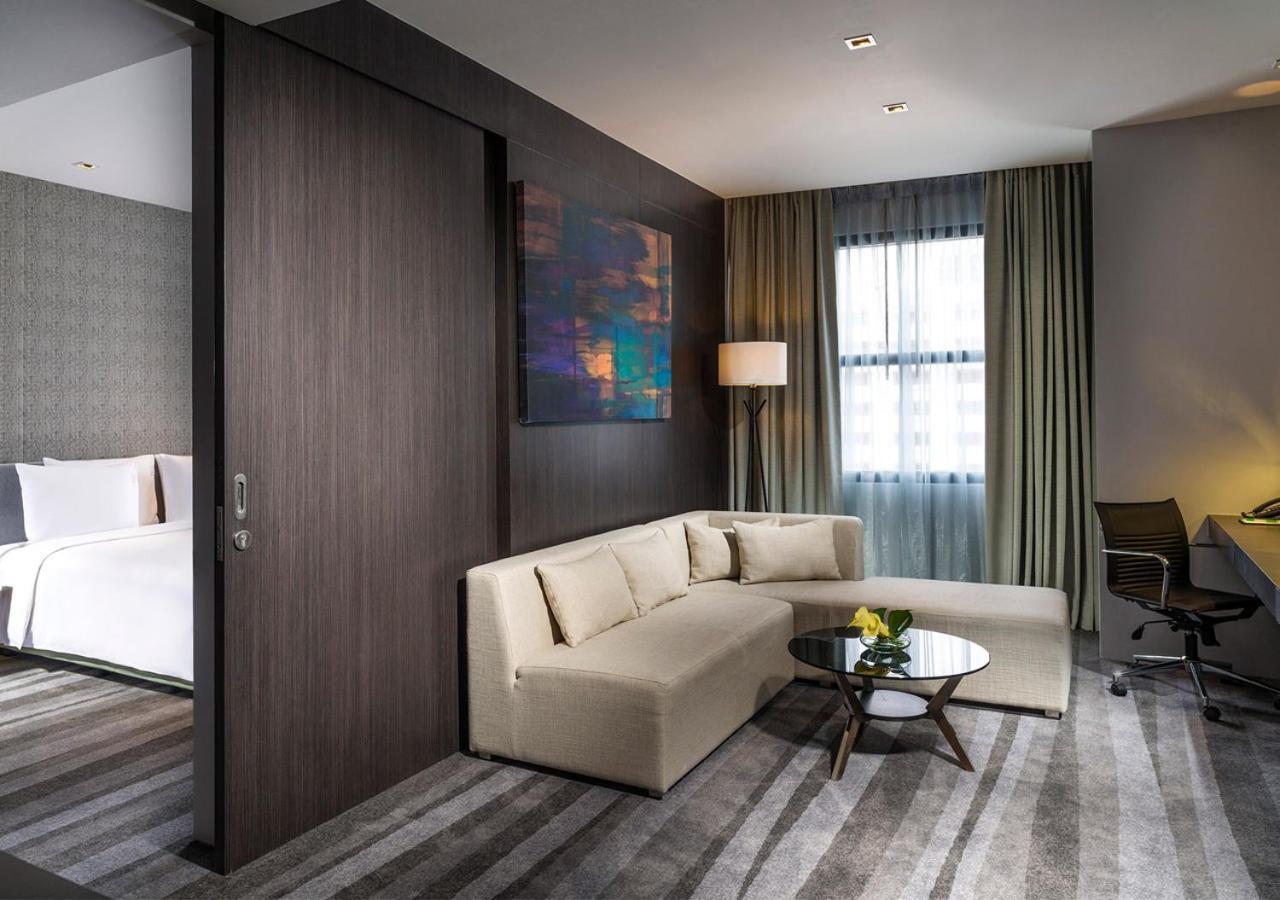 One-Bedroom King Suite with City View,1017137212:JPEG
