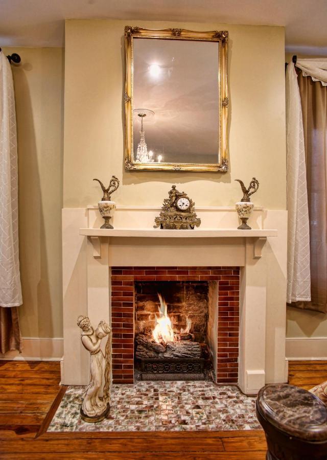 Deluxe Queen Suite