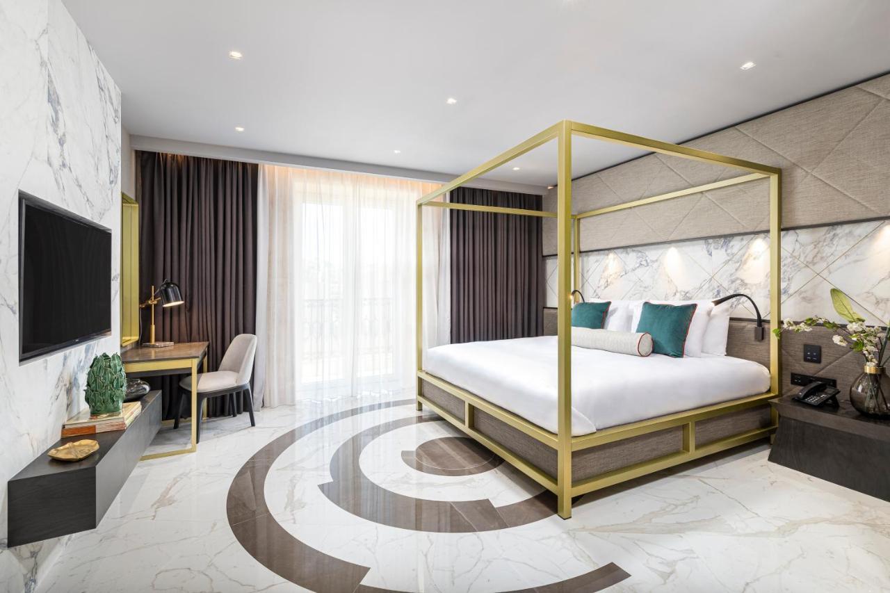 Deluxe Double Room with Balcony and Side Sea View,1032231944:JPEG