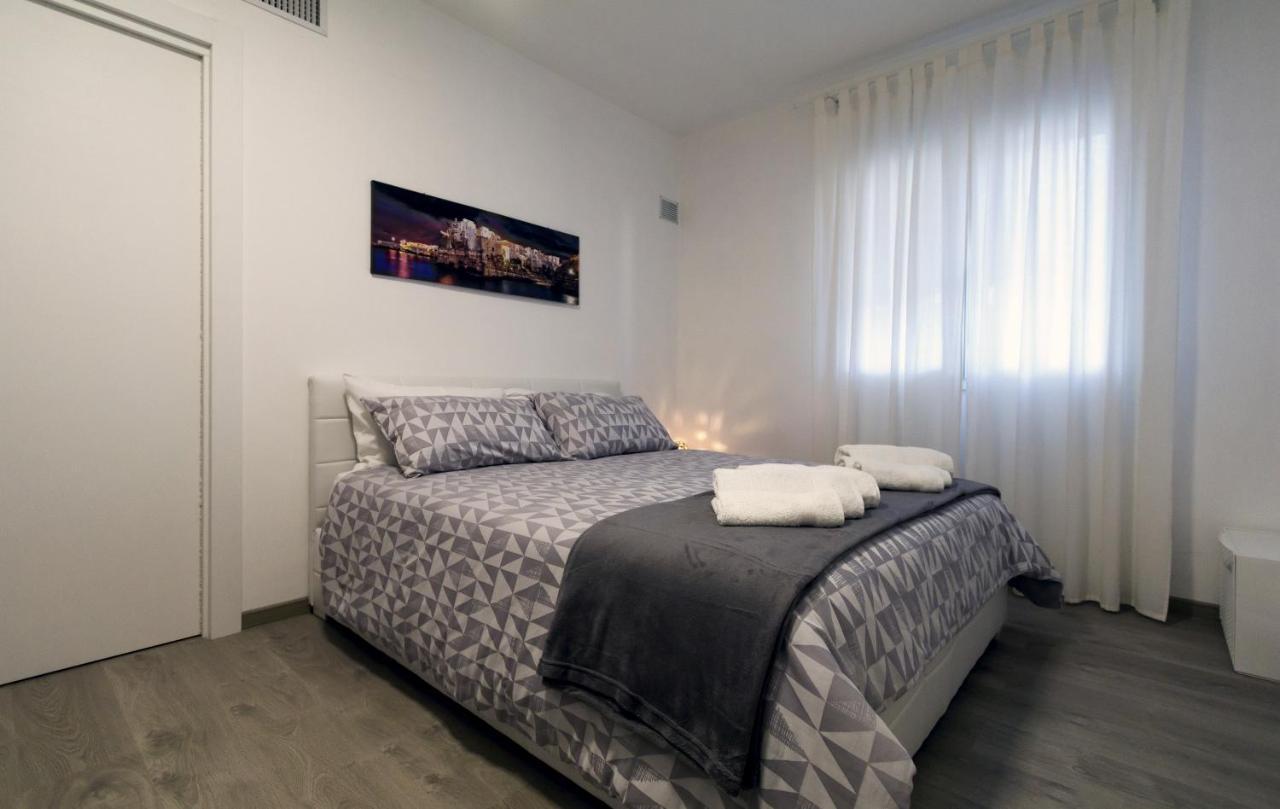 Deluxe Apartment,1043513794:JPEG