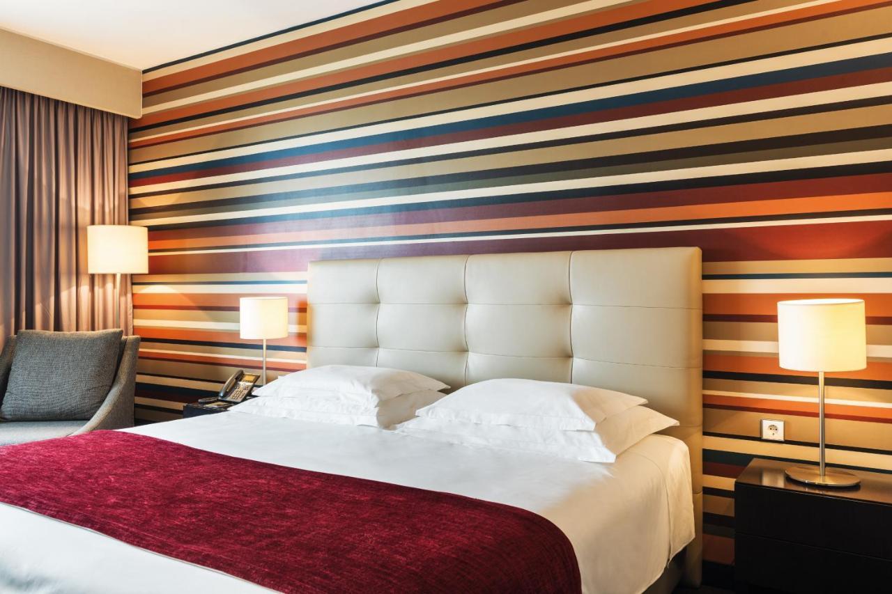 Executive Double or Twin Room,1075416937:JPEG