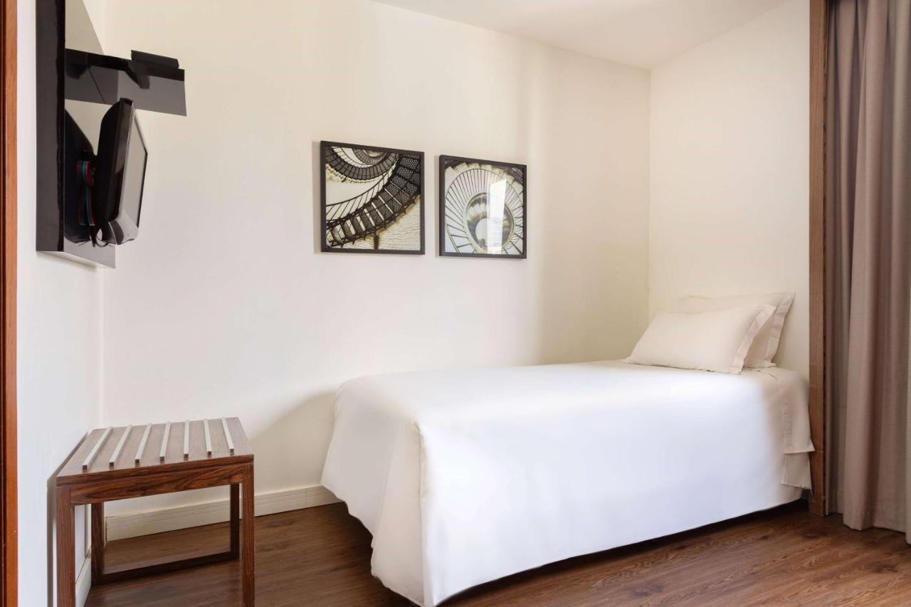 Deluxe Suite with 2 Twin Beds, Non Smoking,1277416111:JPEG