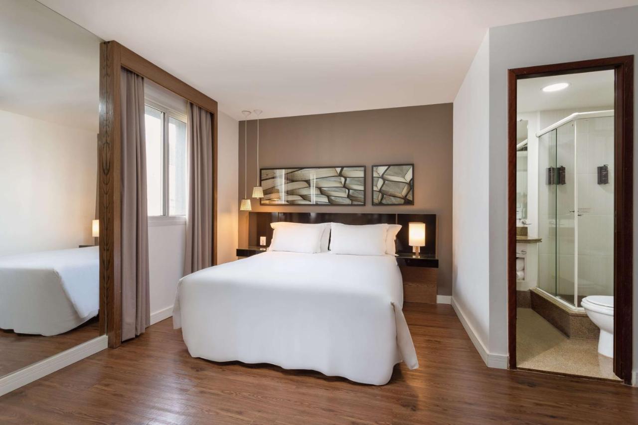 Deluxe Suite with  1 Queen Bed, Non Smoking,1084786519:JPEG