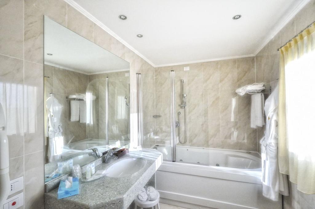 Deluxe Junior Suite,1536486001:JPEG