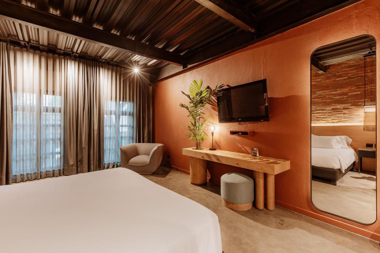 Deluxe King Room,1229721440:JPEG