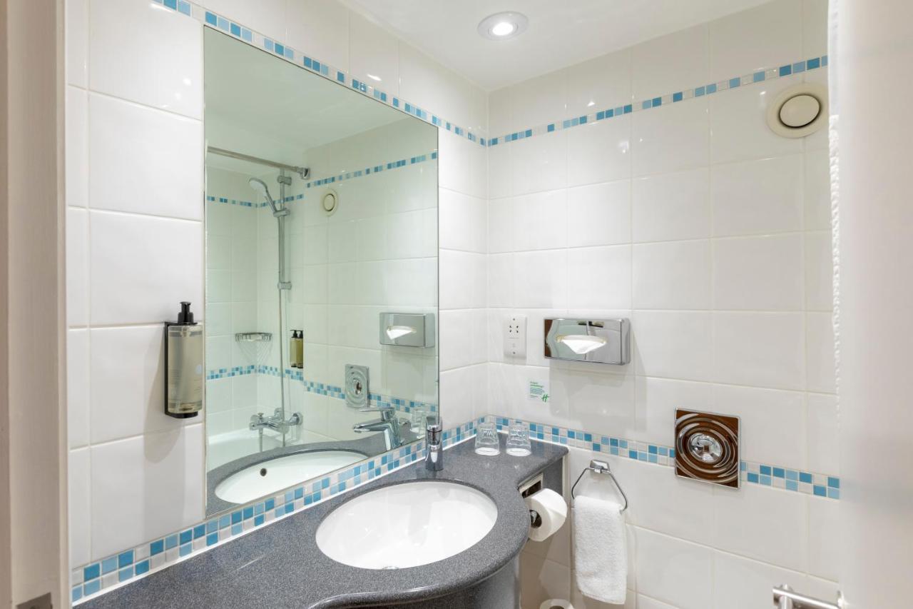 Standard Room with Two Single Beds