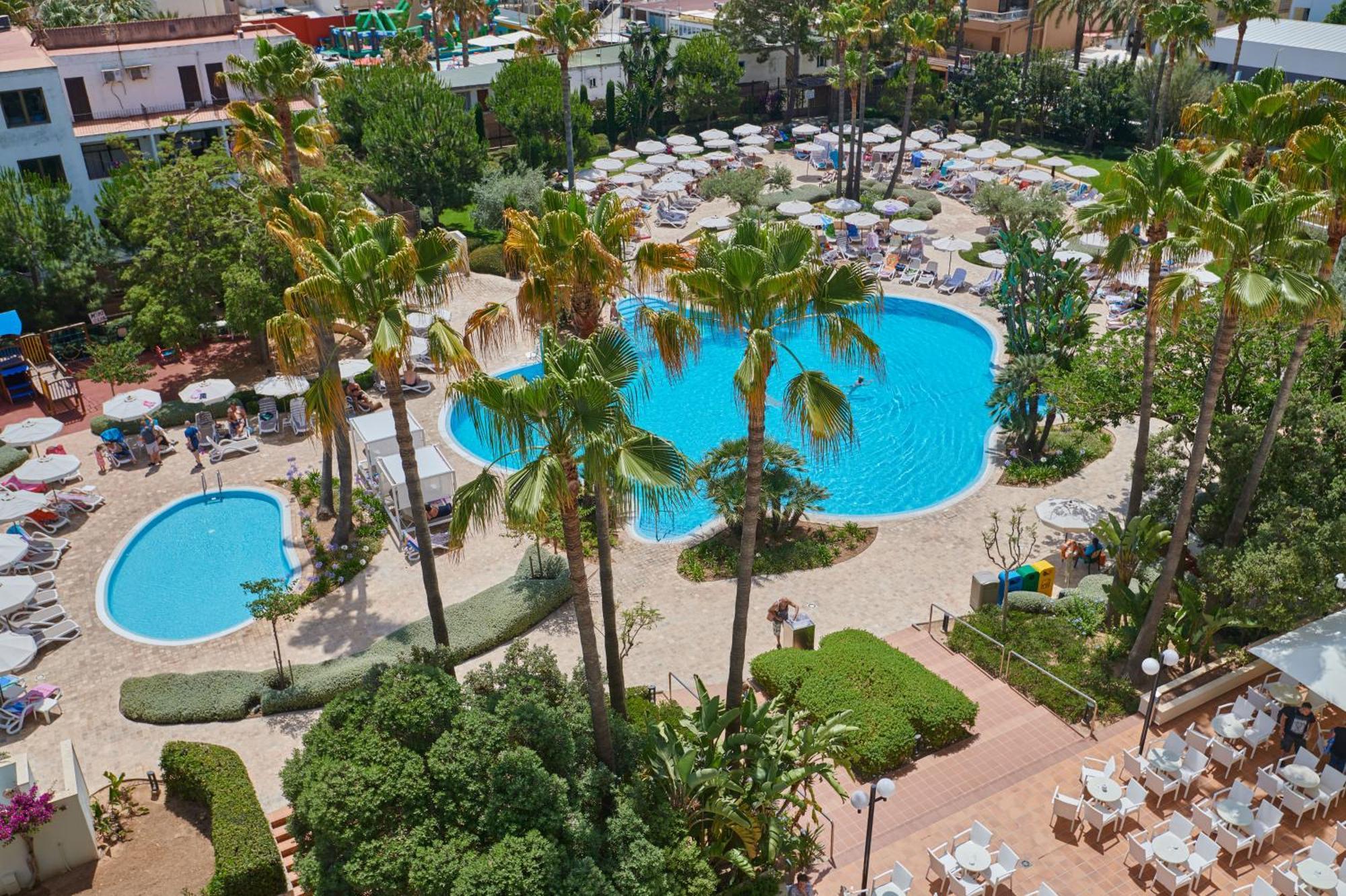 Double Room with Pool View