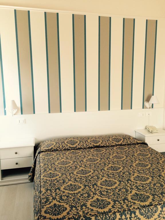 Triple Room with Sea View