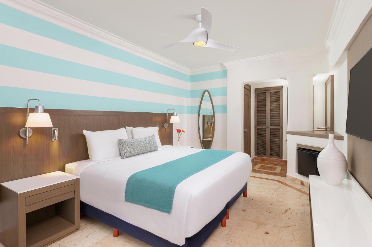 Standard 1 King Bed