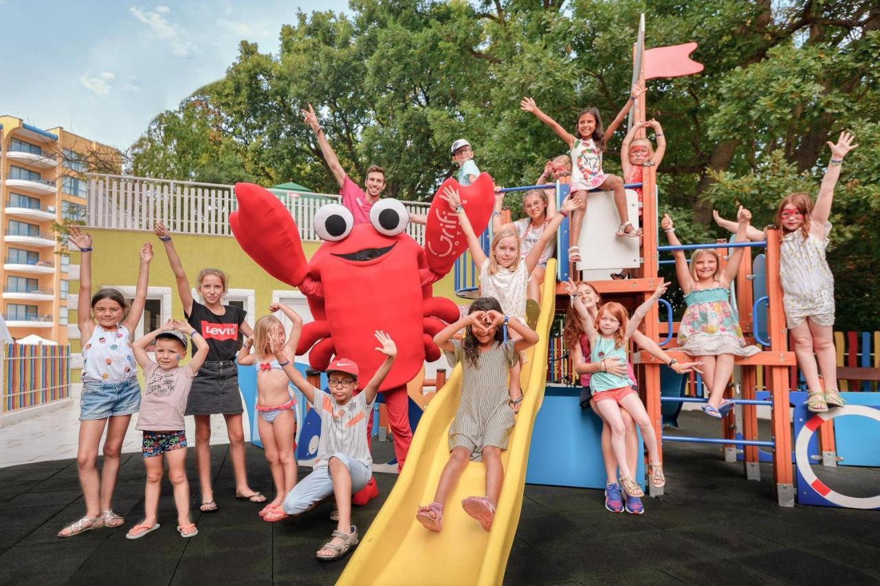 Chambre Familiale - Vue sur Mer - Accès Gratuit à la Plage et au Parc Aquatique