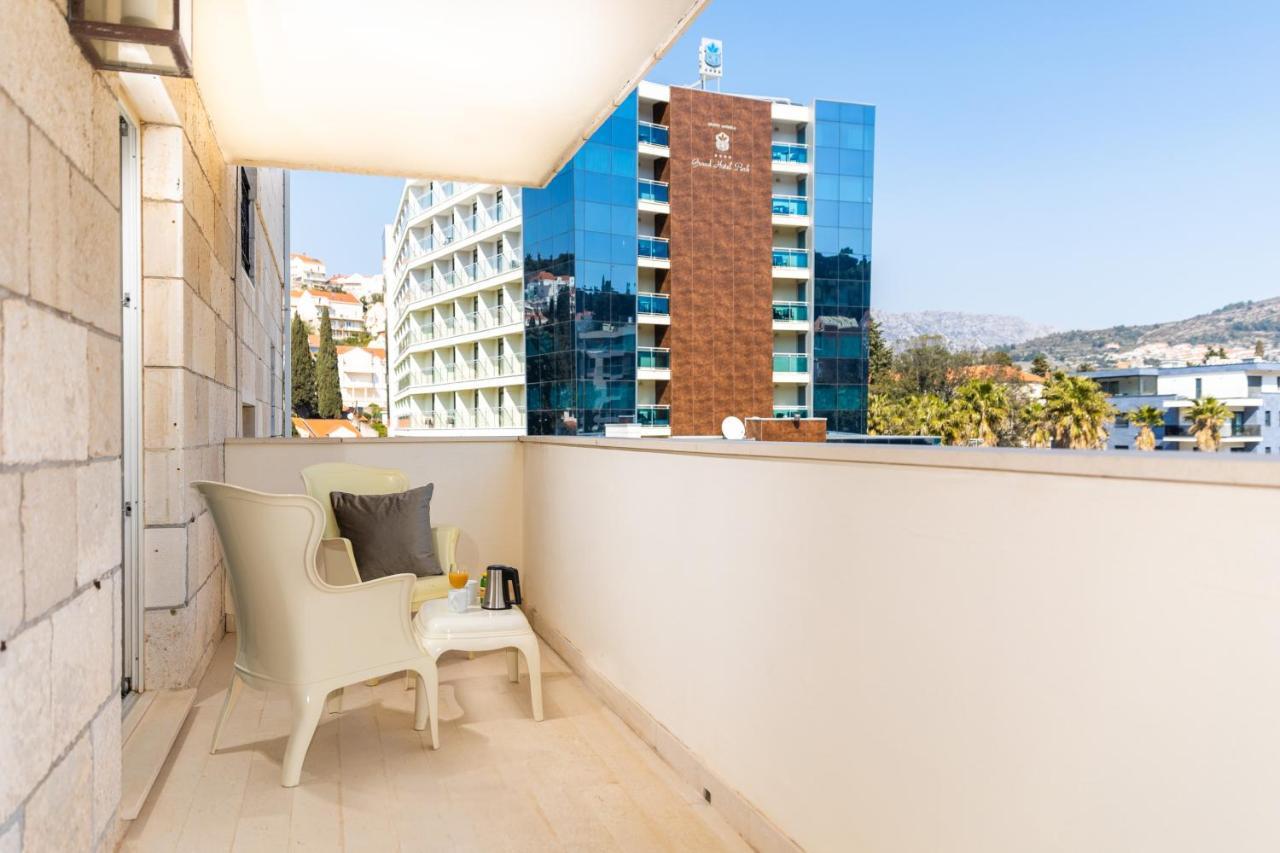 Quarto com Cama de Casal ou 2 de Solteiro - Villa Anexo