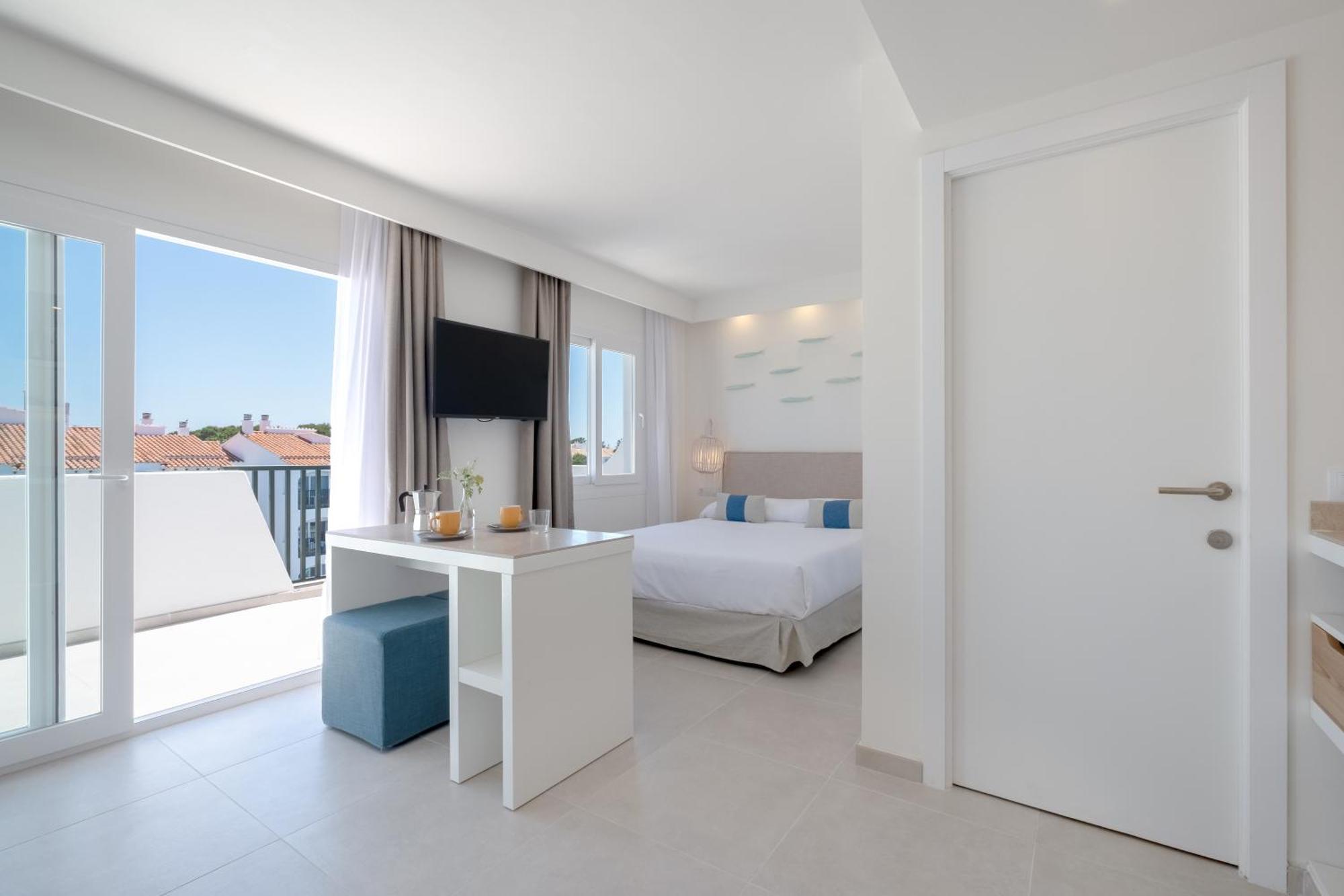 Select Studio met Zijdelings Uitzicht op Zee