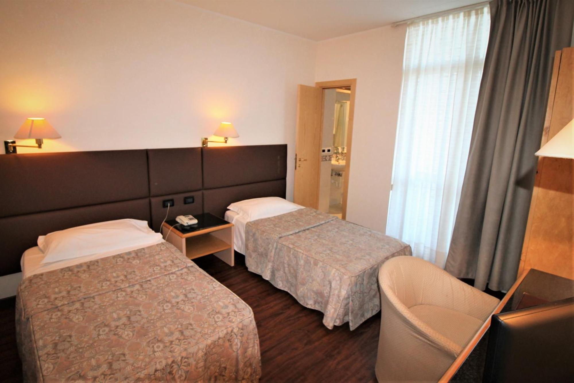 Basic Twin Room,1661106349:JPEG