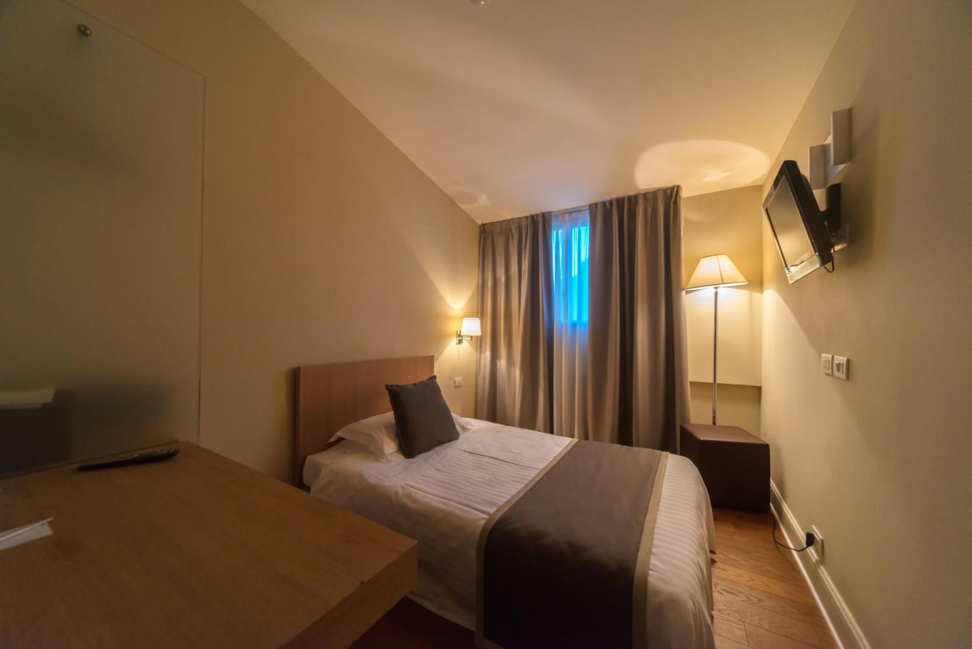 Classic Single Room,1588037864:JPEG