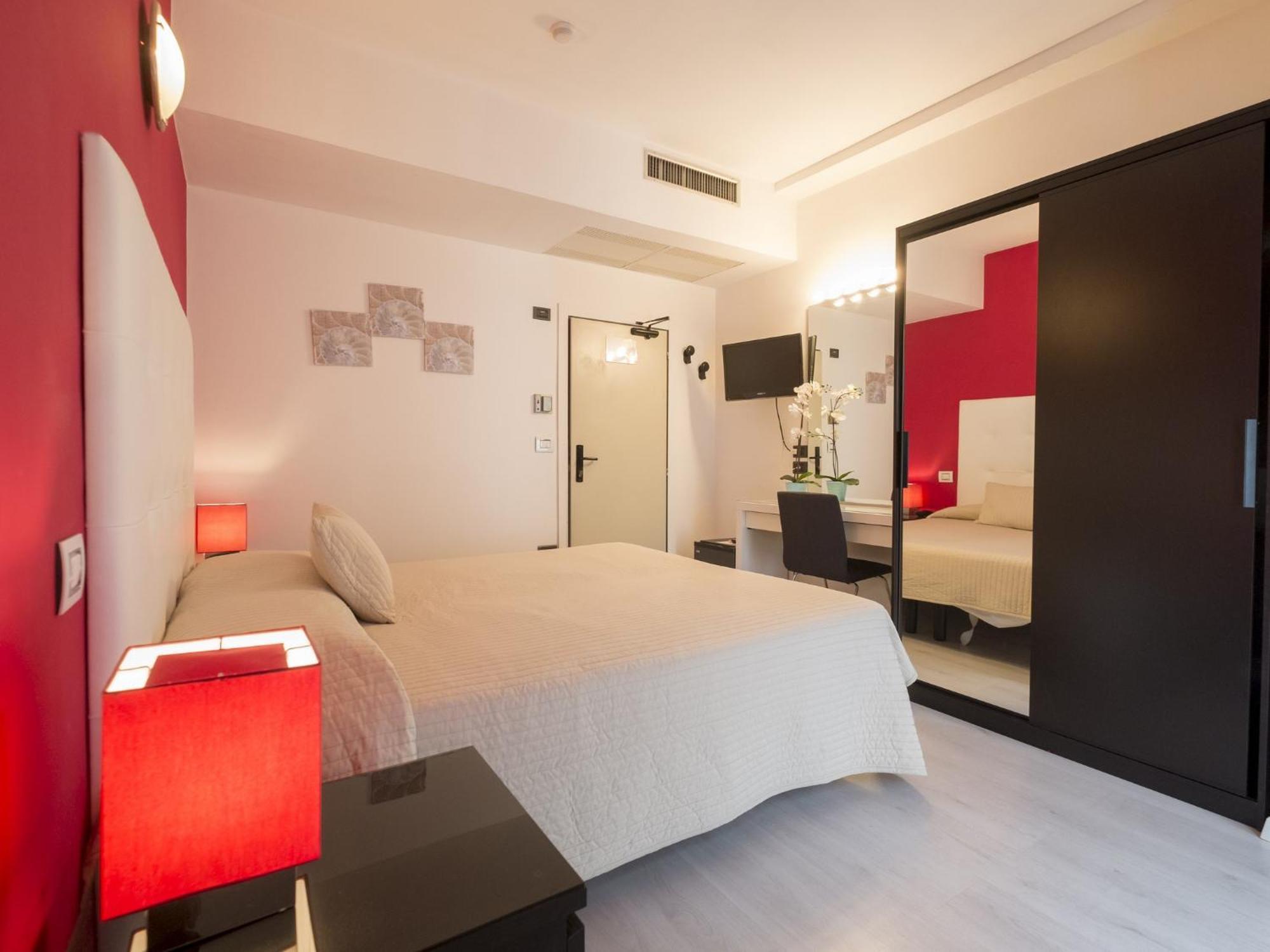 Double or Twin Room,1209473536:JPEG