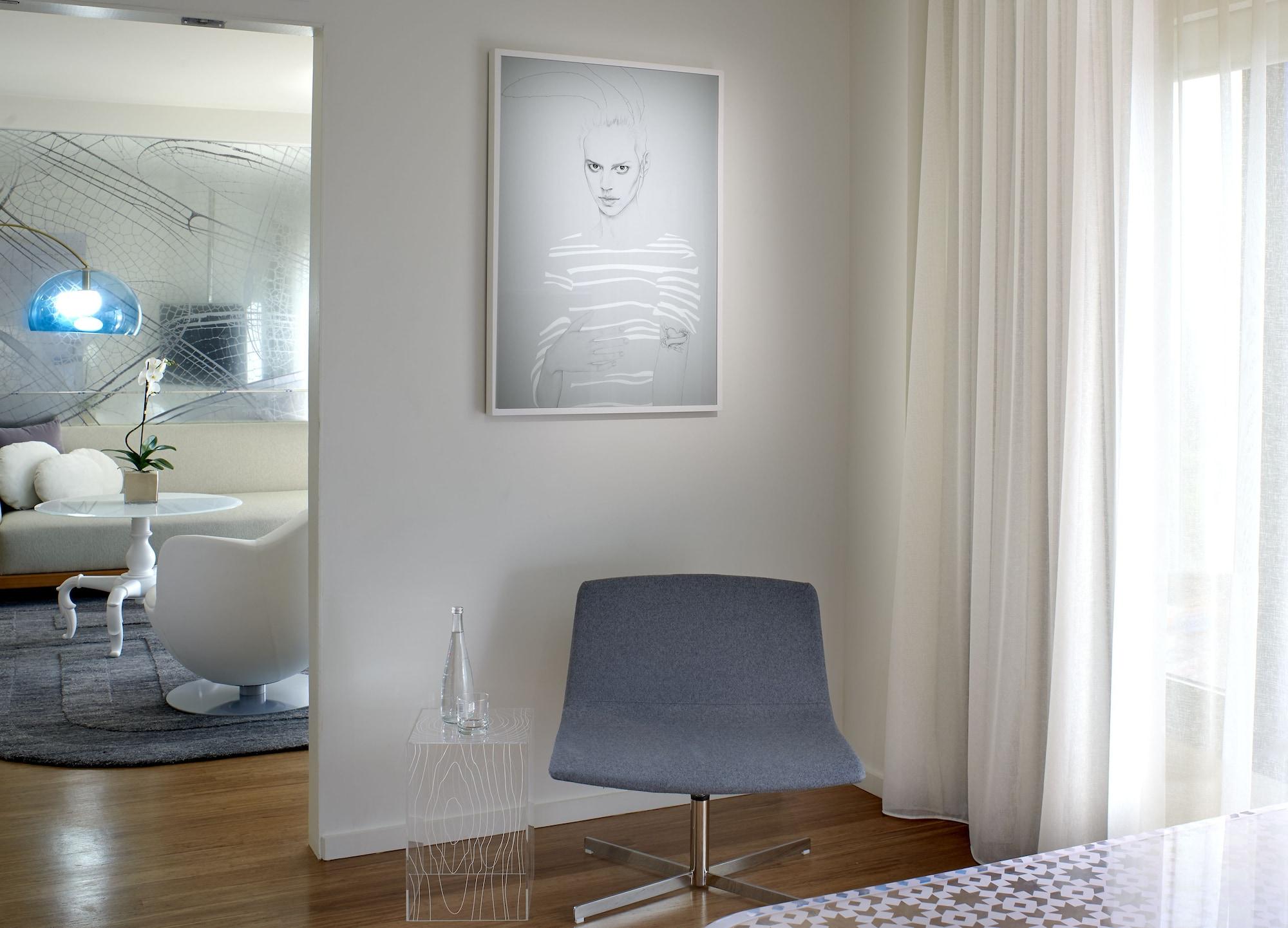 One-Bedroom King Suite,1210986691:JPEG