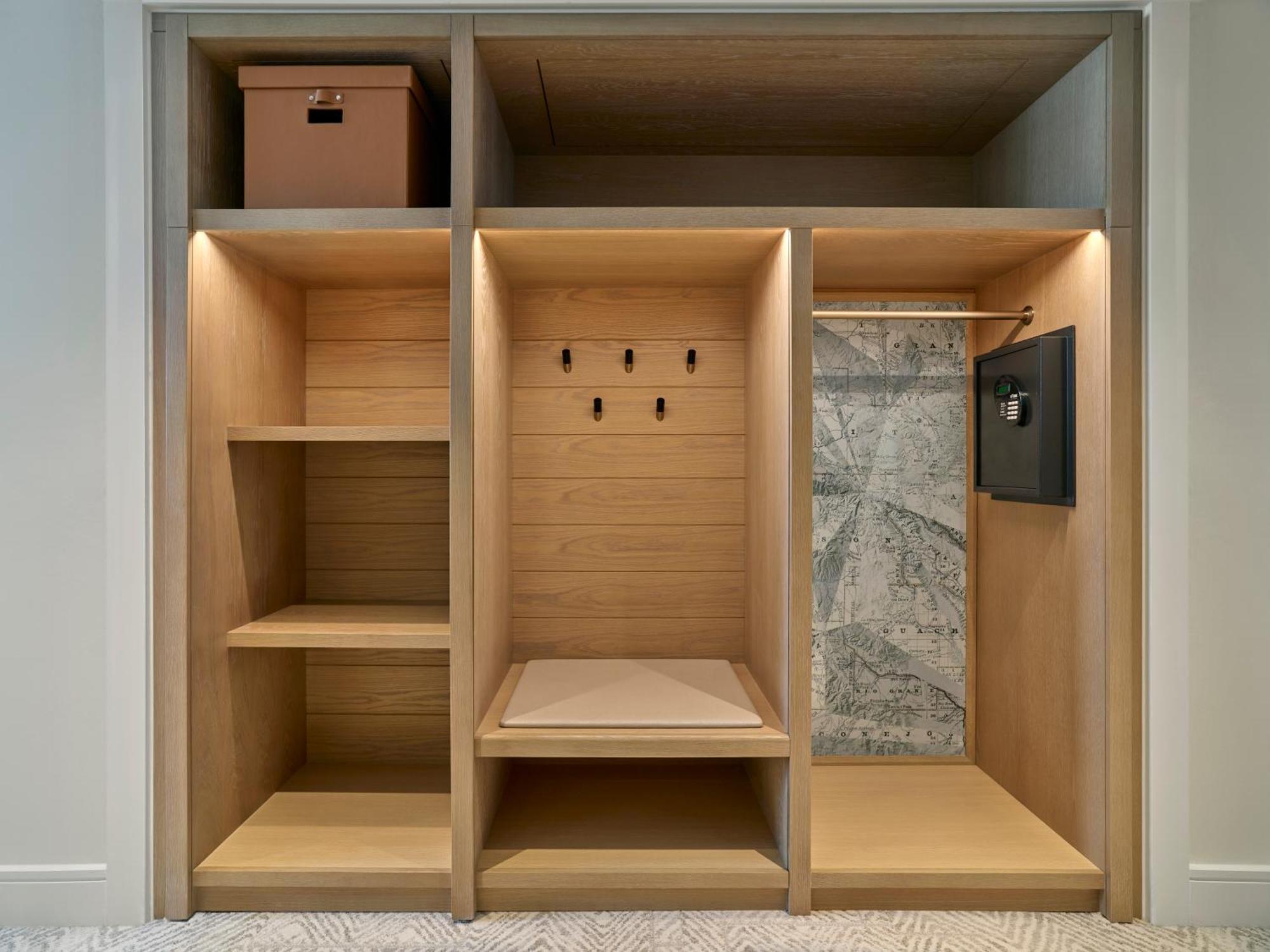 Grand Deluxe King Room,1246541194:JPEG