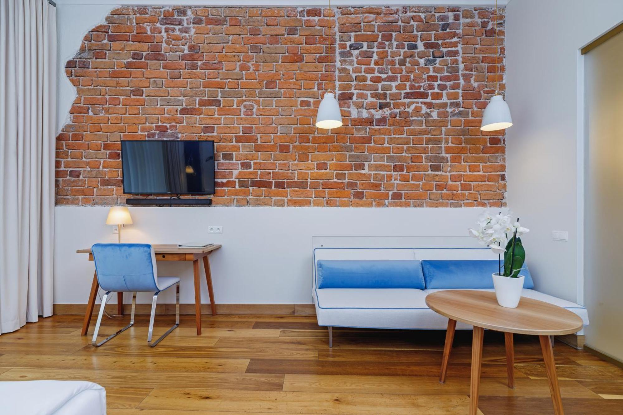Executive Studio