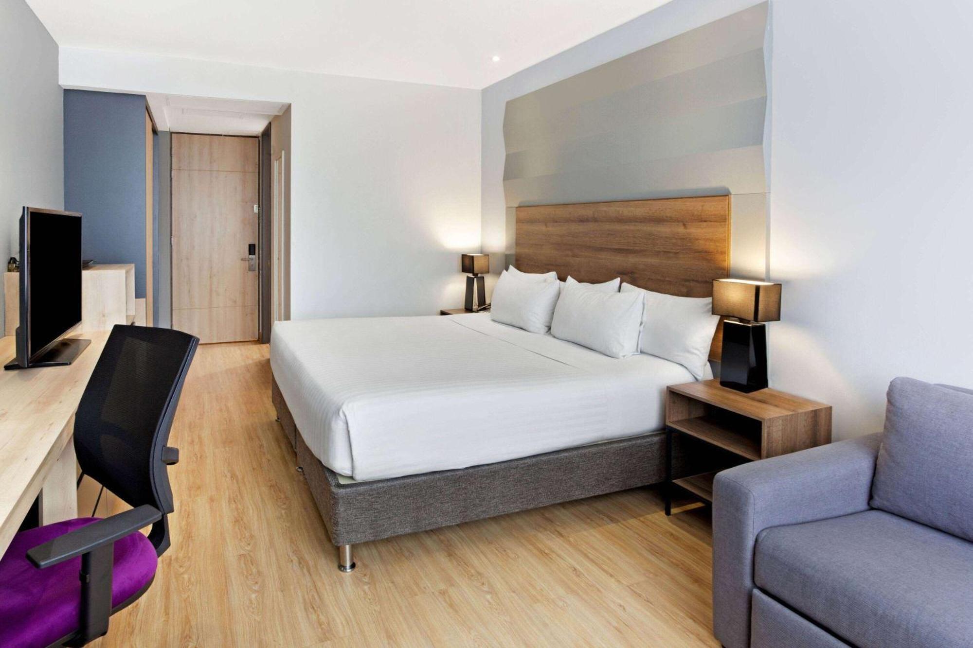 King Room,1214382199:JPEG