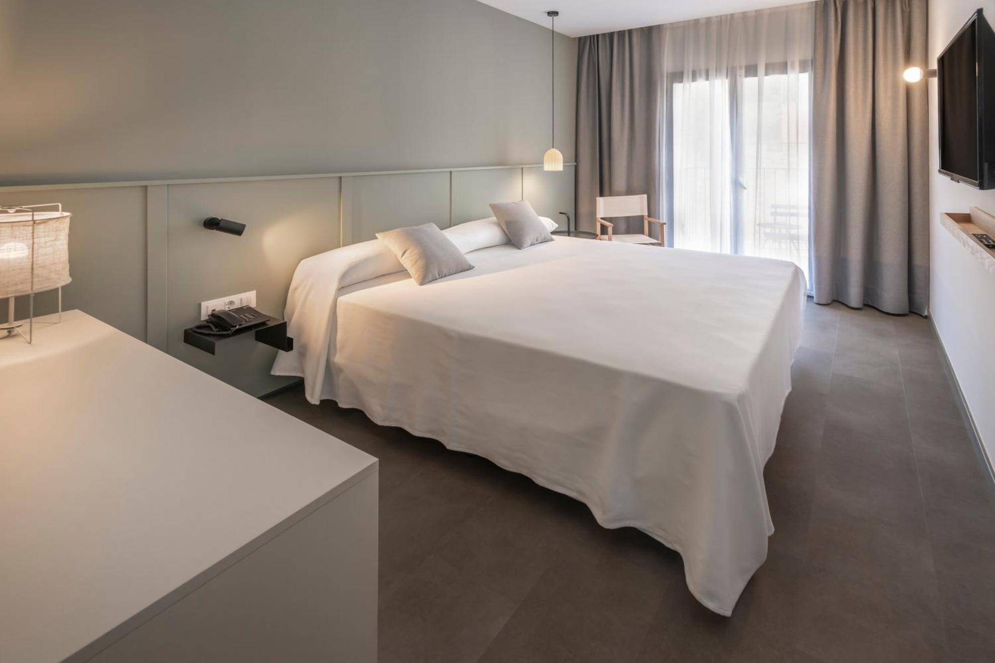 Double or Twin Room with City View,1214652718:JPEG
