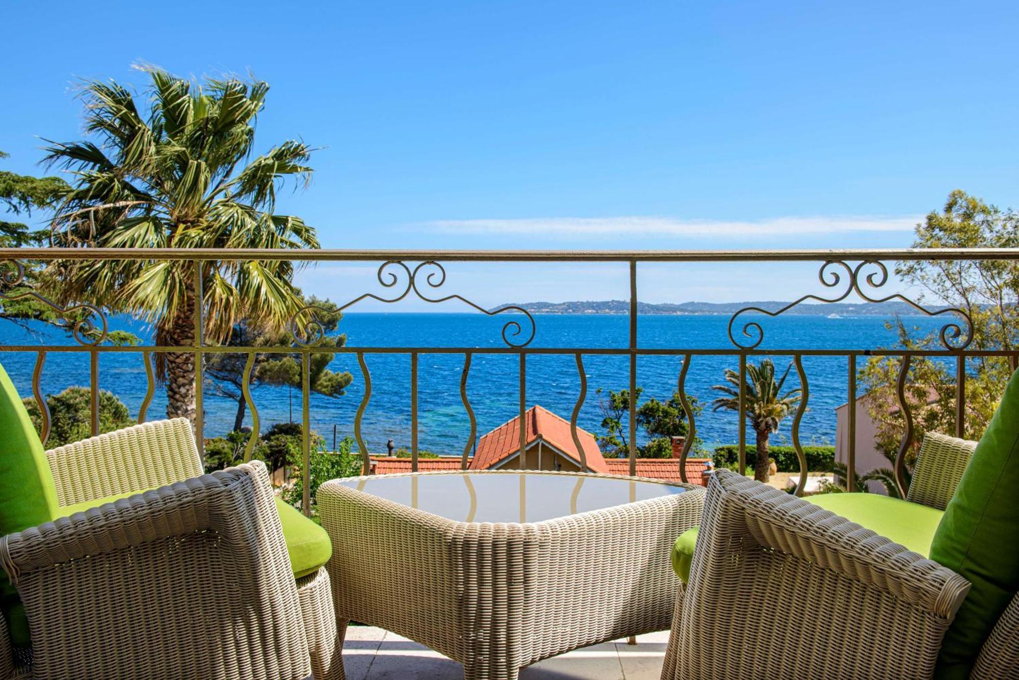 Superior Kamer met Queensize Bed, Terras en Uitzicht op Zee