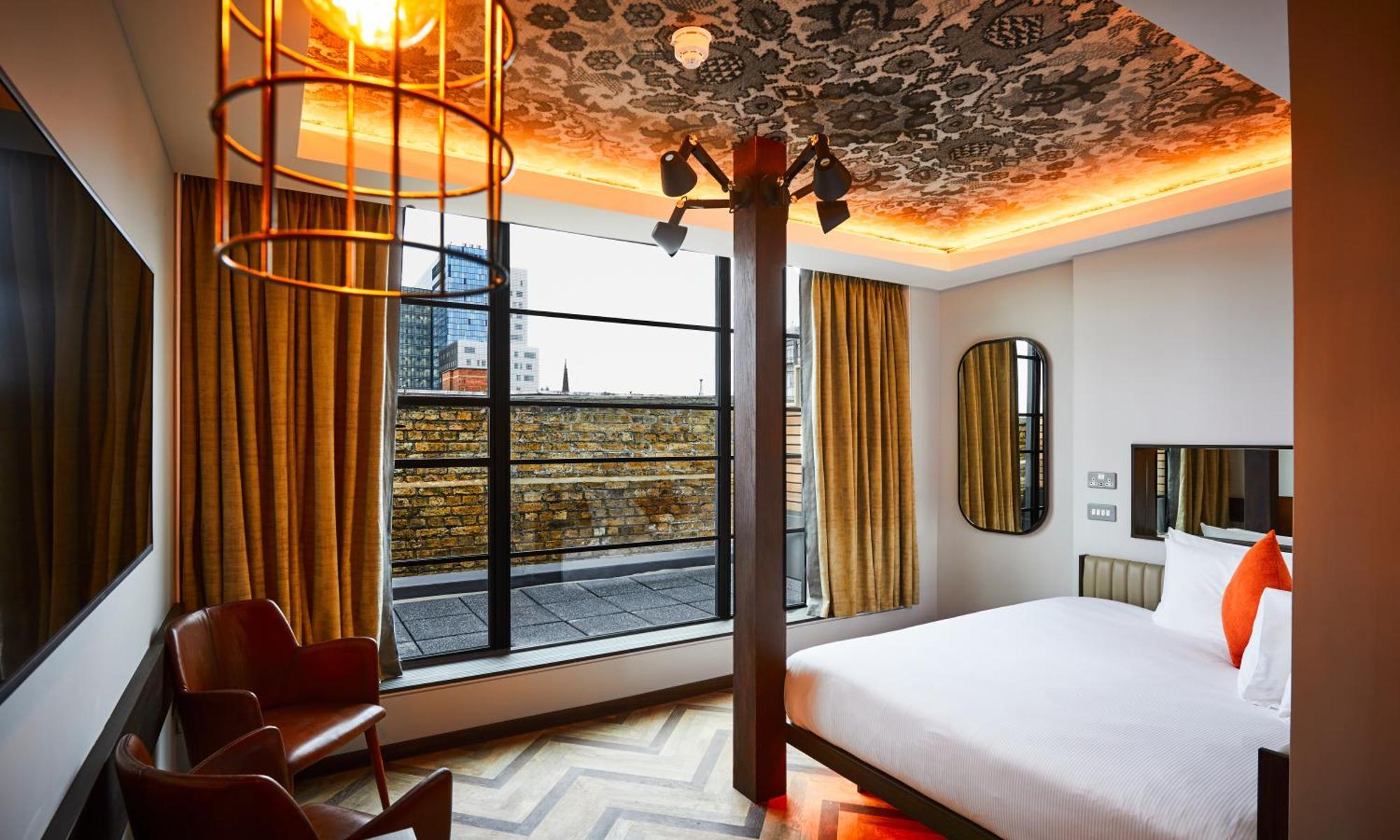 Deluxe Double Room with Terrace