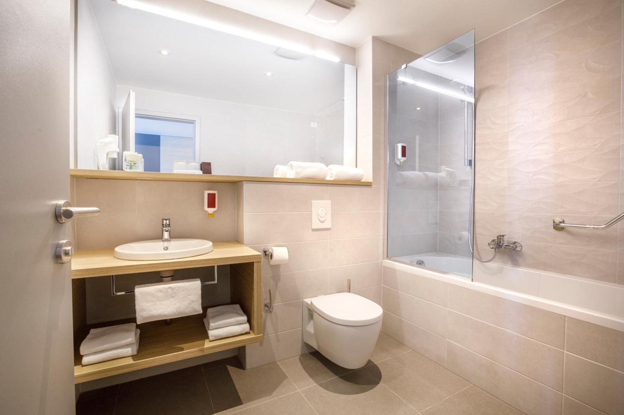 Superior Double or Twin Room with Balcony and Sea View,1282534684:JPEG