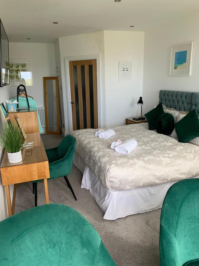 Superior Super King or Twin Suite Sea View