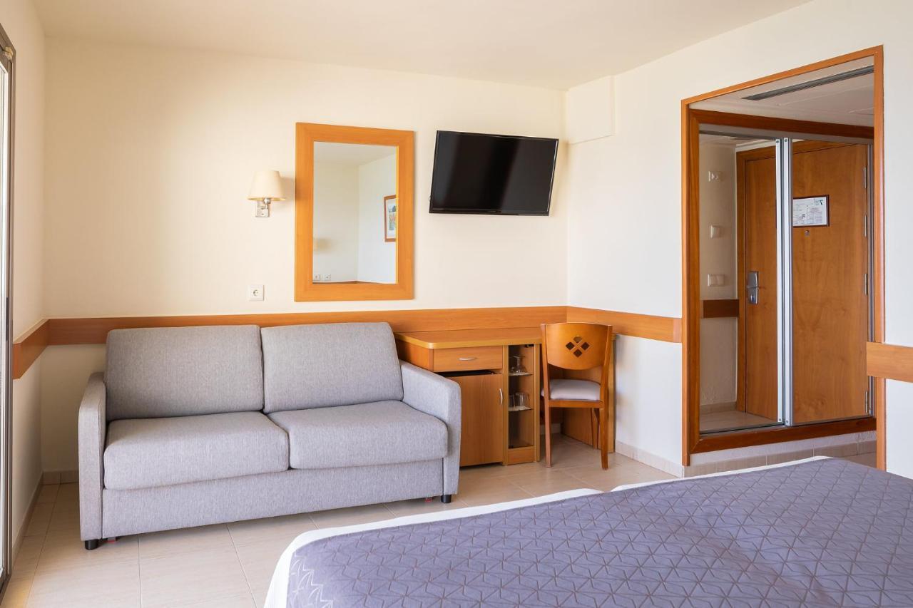Twin Room,1739364405:JPEG