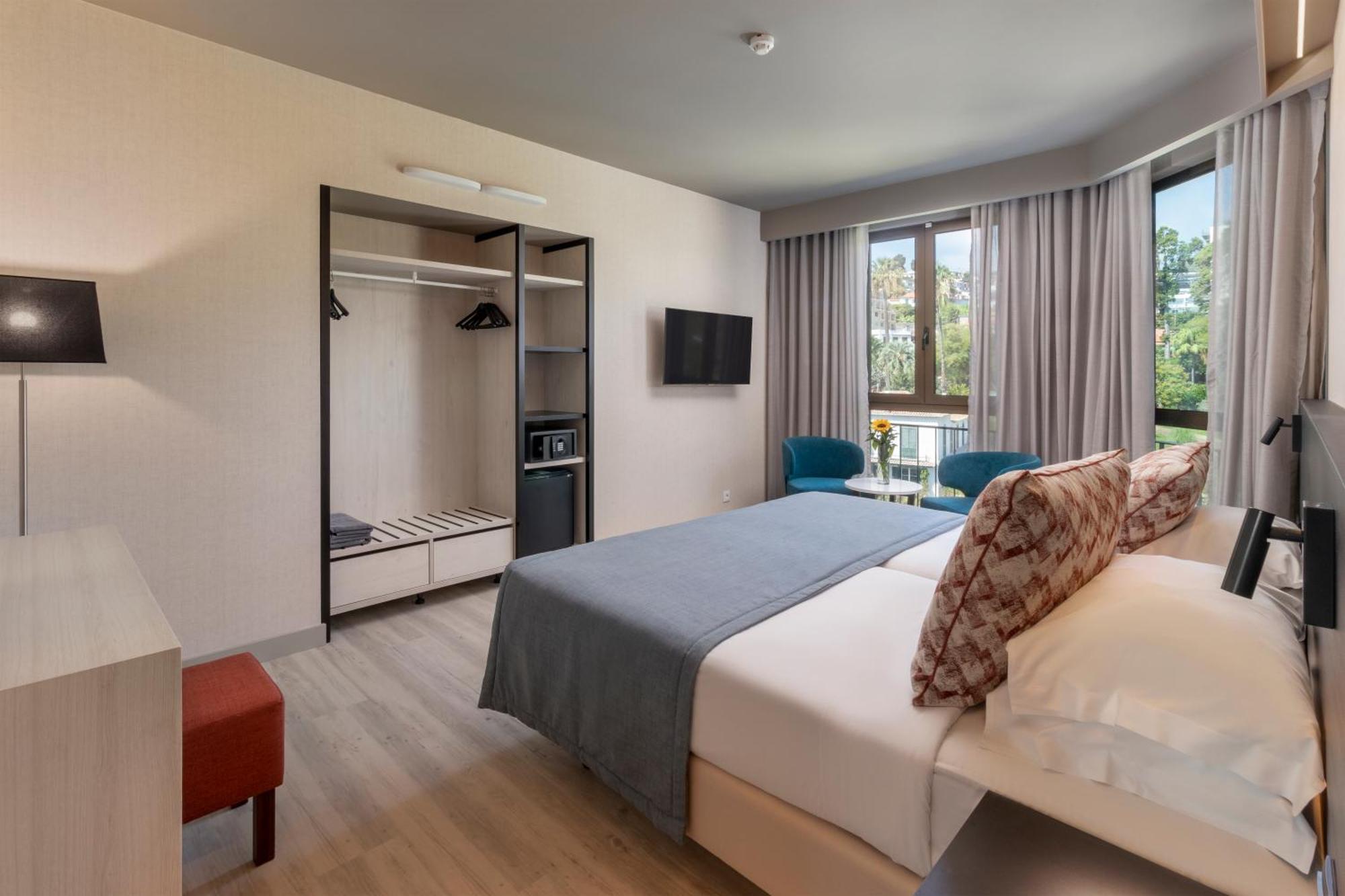 Chambre Double ou Lits Jumeaux - Vue sur Jardin