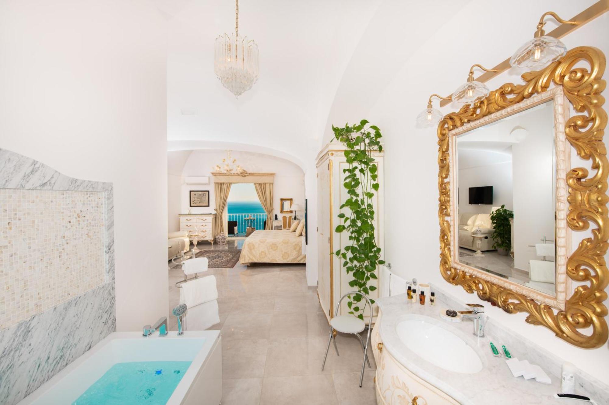 Romantic Suite with Sea View