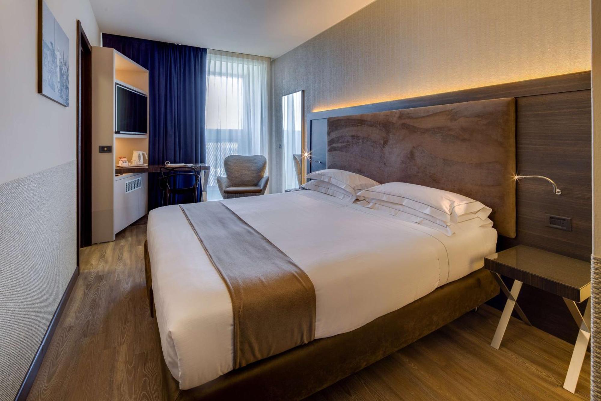Superior Queen Room