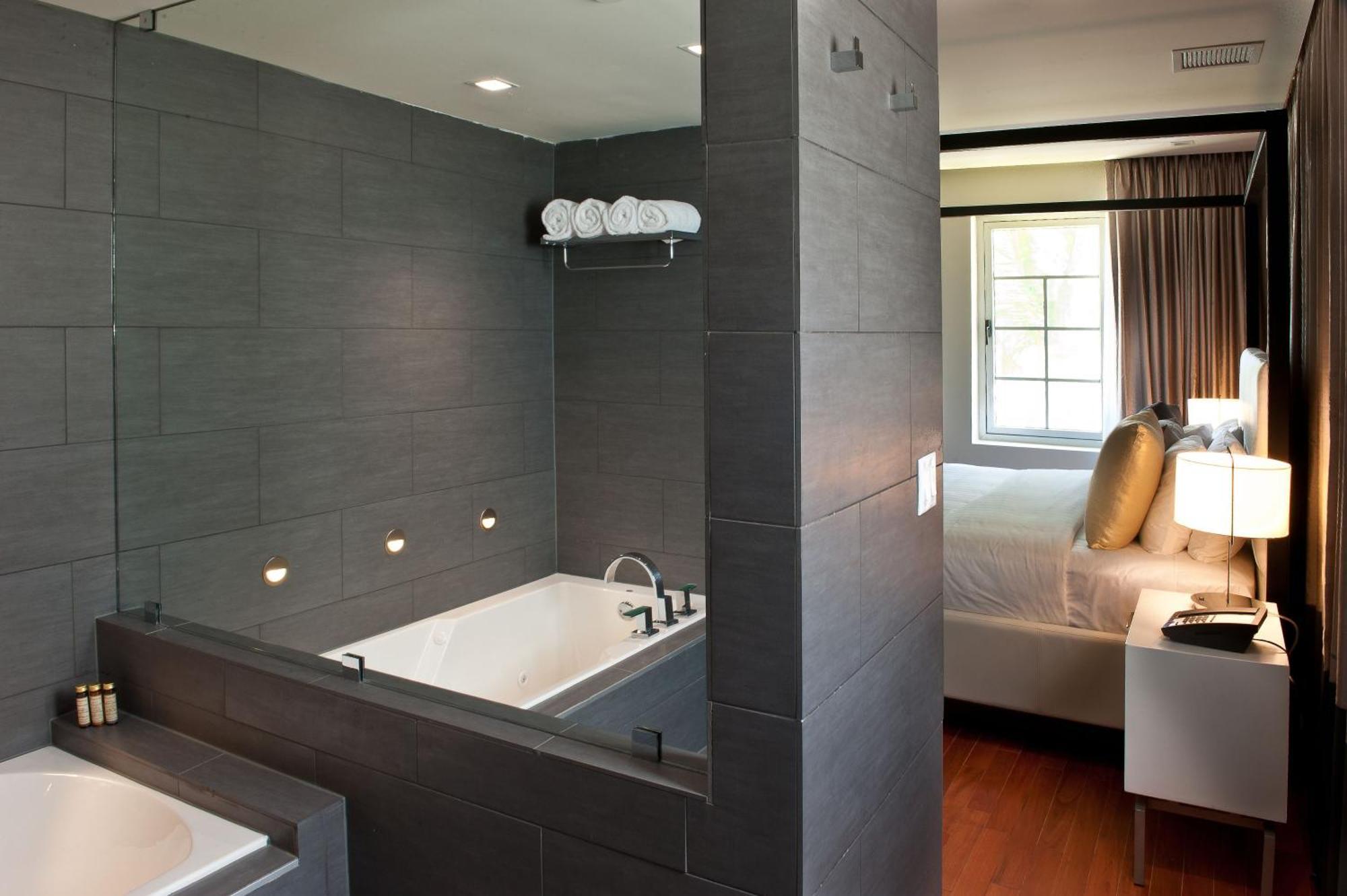 King Suite Ocean View No Resort Fee,1276118890:JPEG