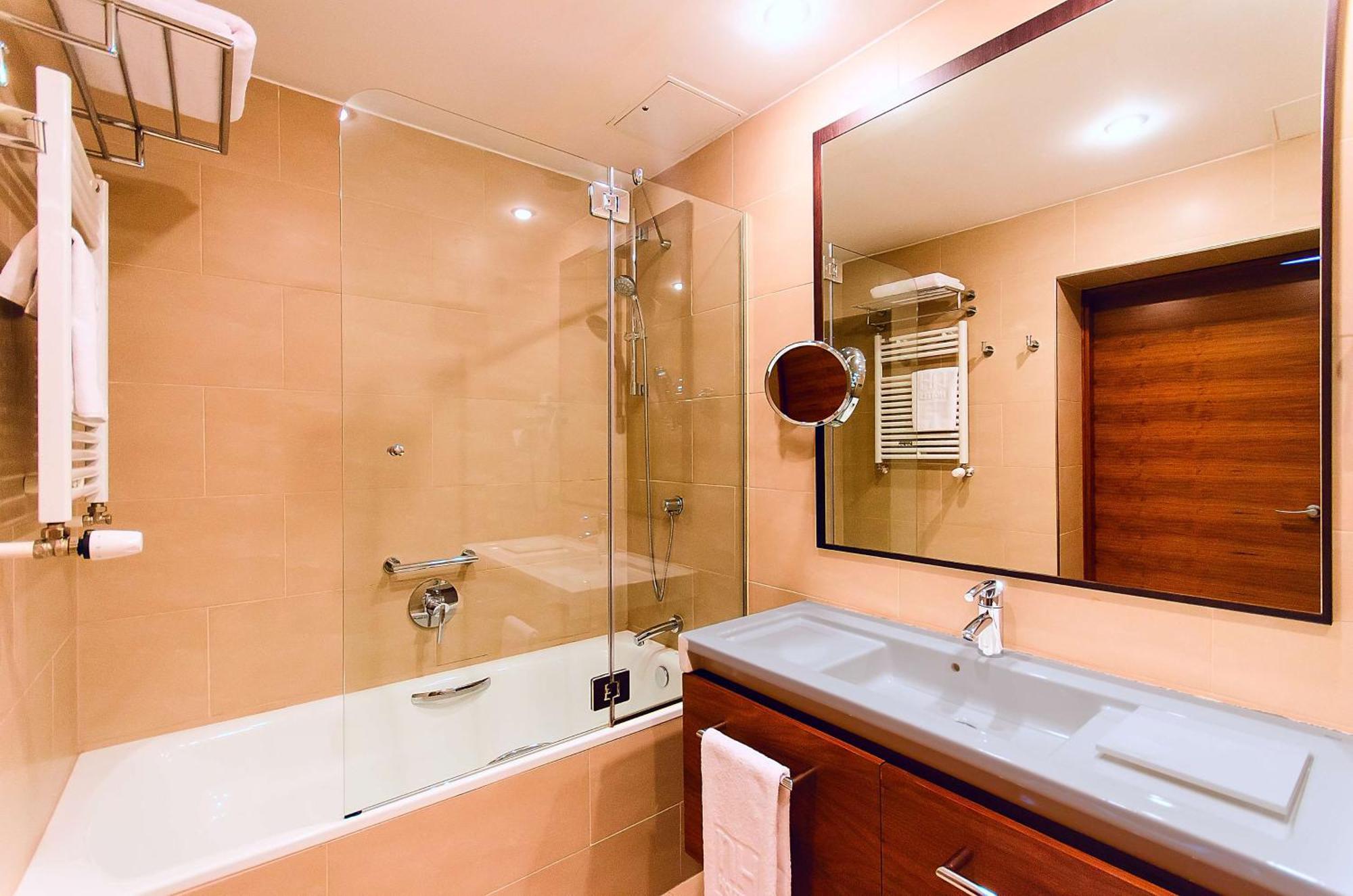 Habitación Doble Estándar con cama supletoria - 1 o 2 camas