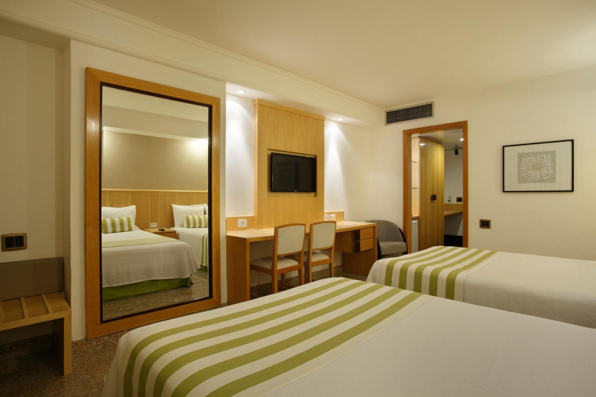 Camera Doppia Deluxe con 1 Letto Matrimoniale
