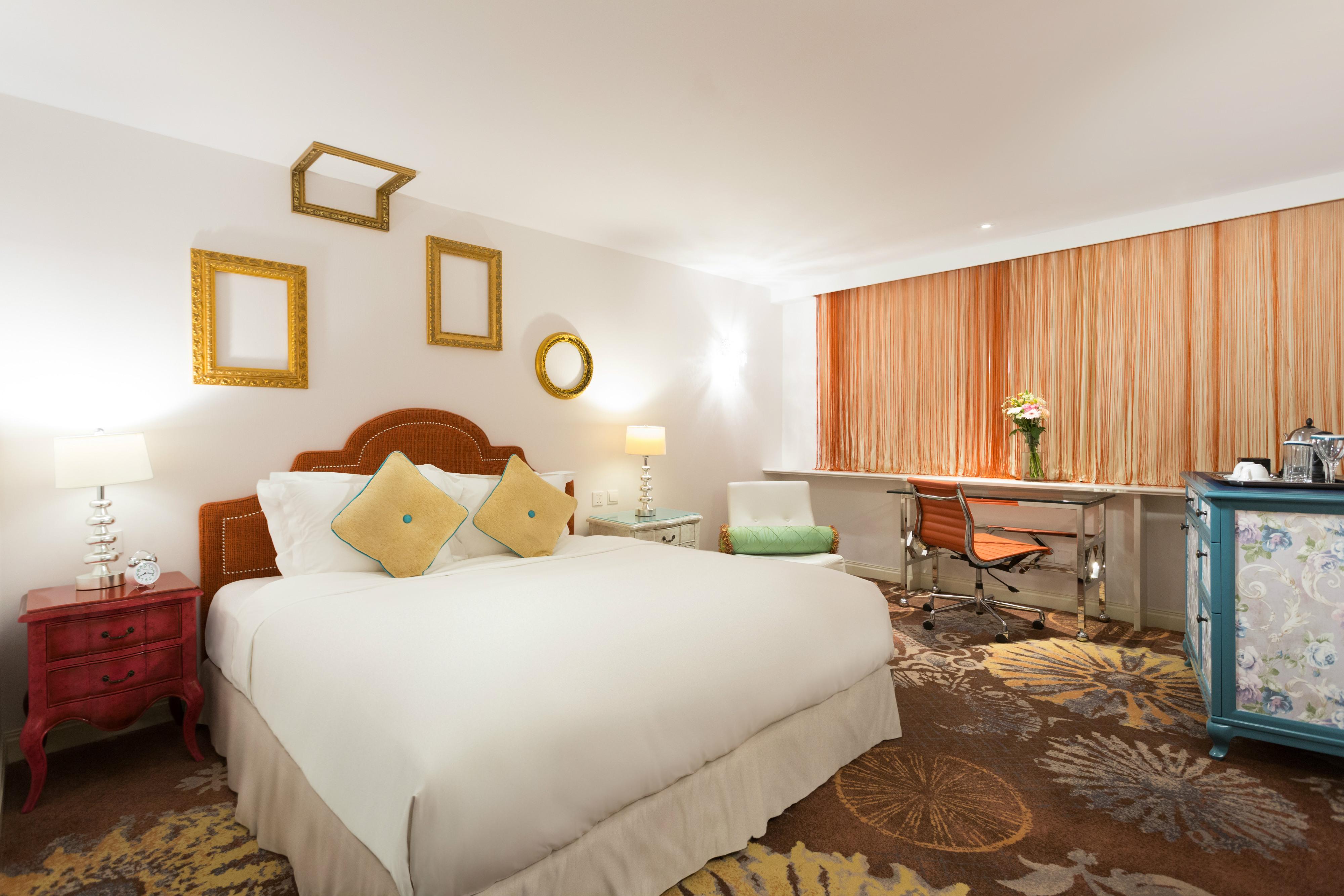 Deluxe King or Twin Room