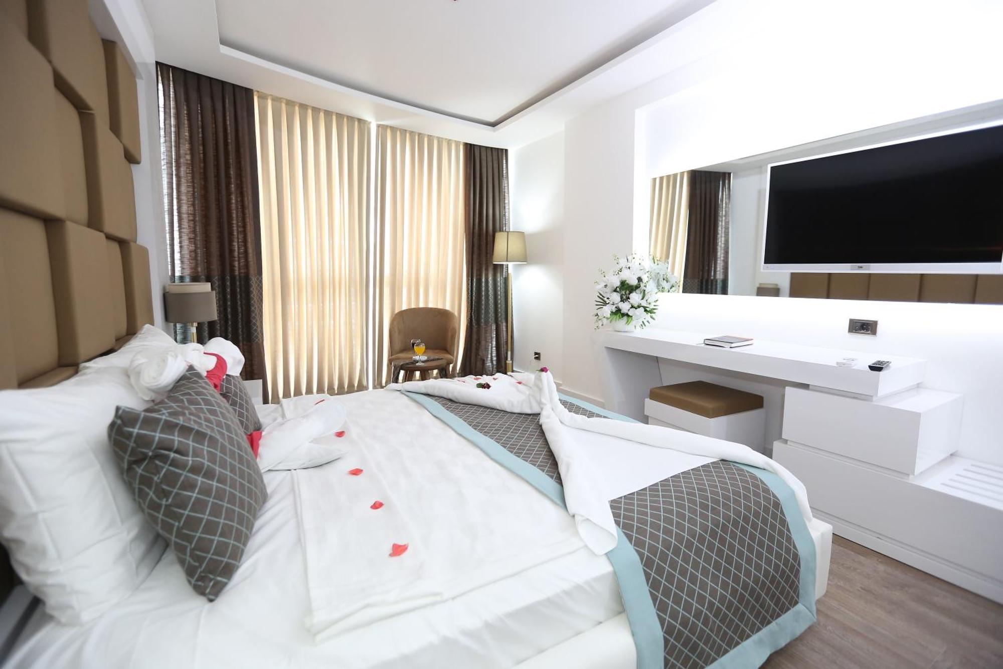 Double Room,526038276:JPEG