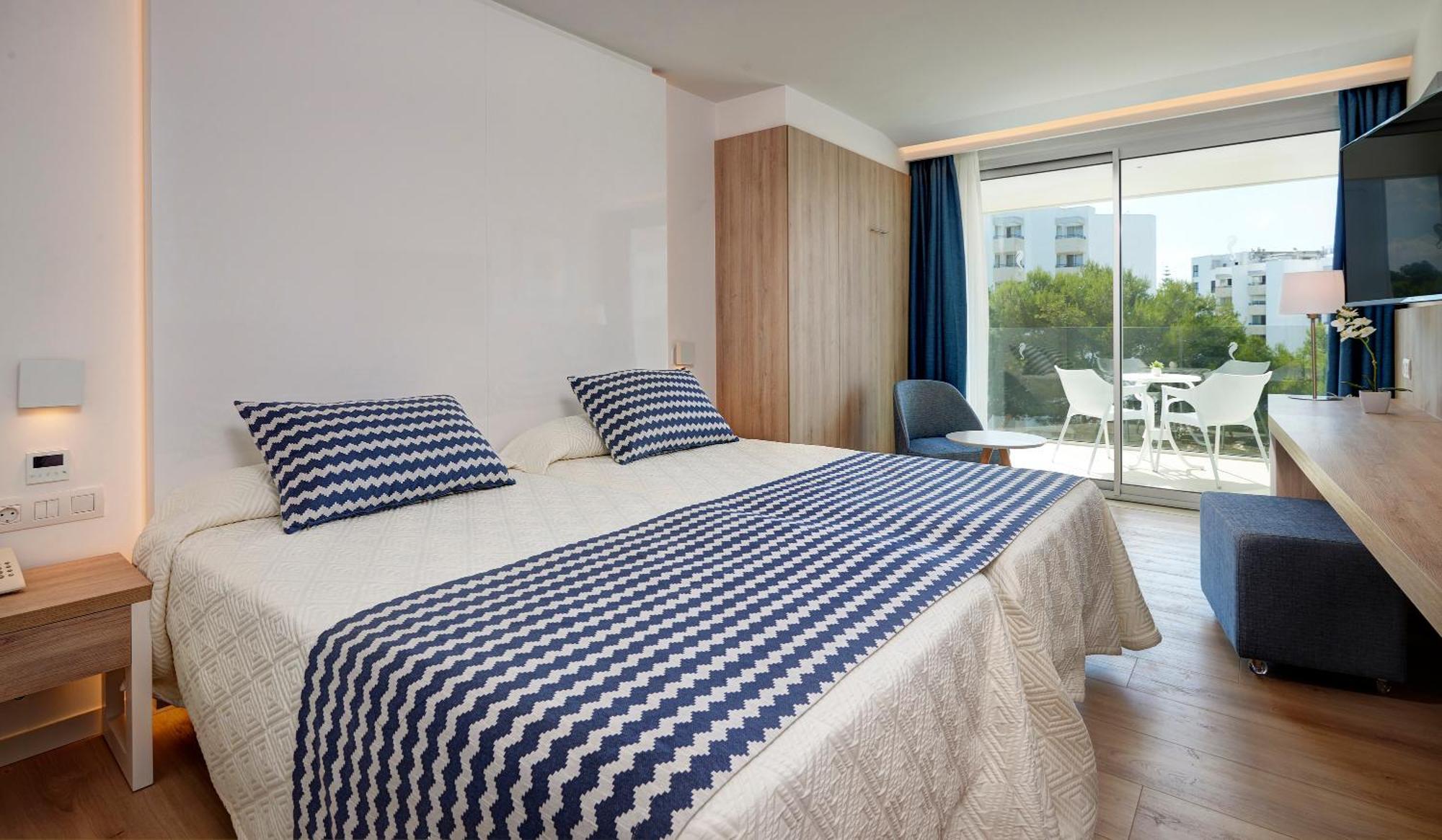Double Room Side Sea View Pool View