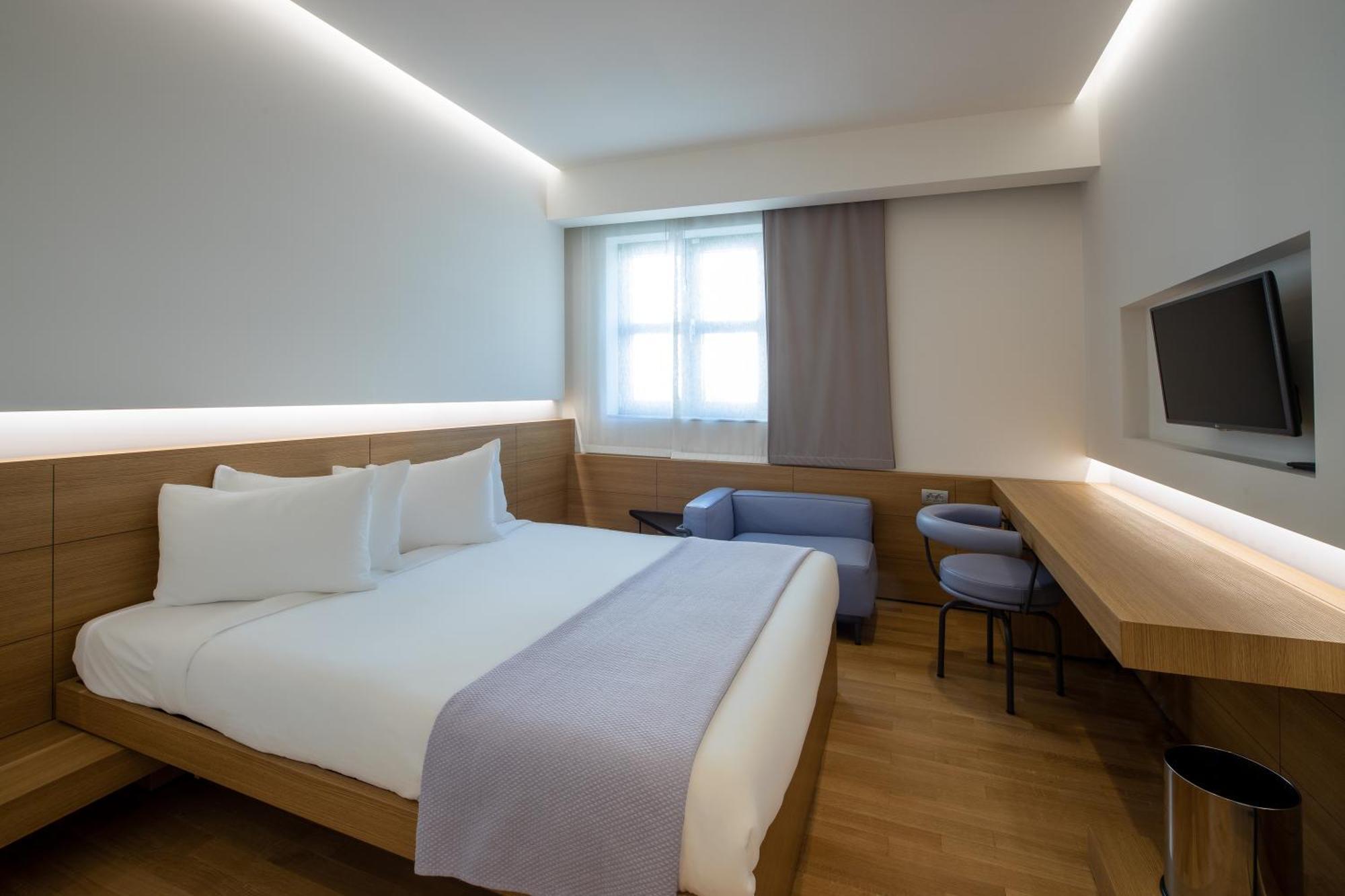 Standard Double Room,1280764141:JPEG