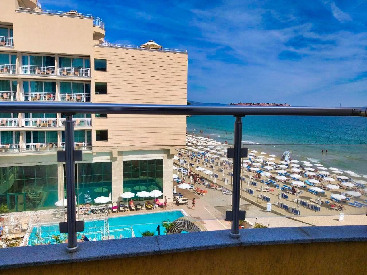 Tweepersoonskamer met 2 Aparte Bedden en Balkon - Gedeeltelijk Uitzicht op Zee