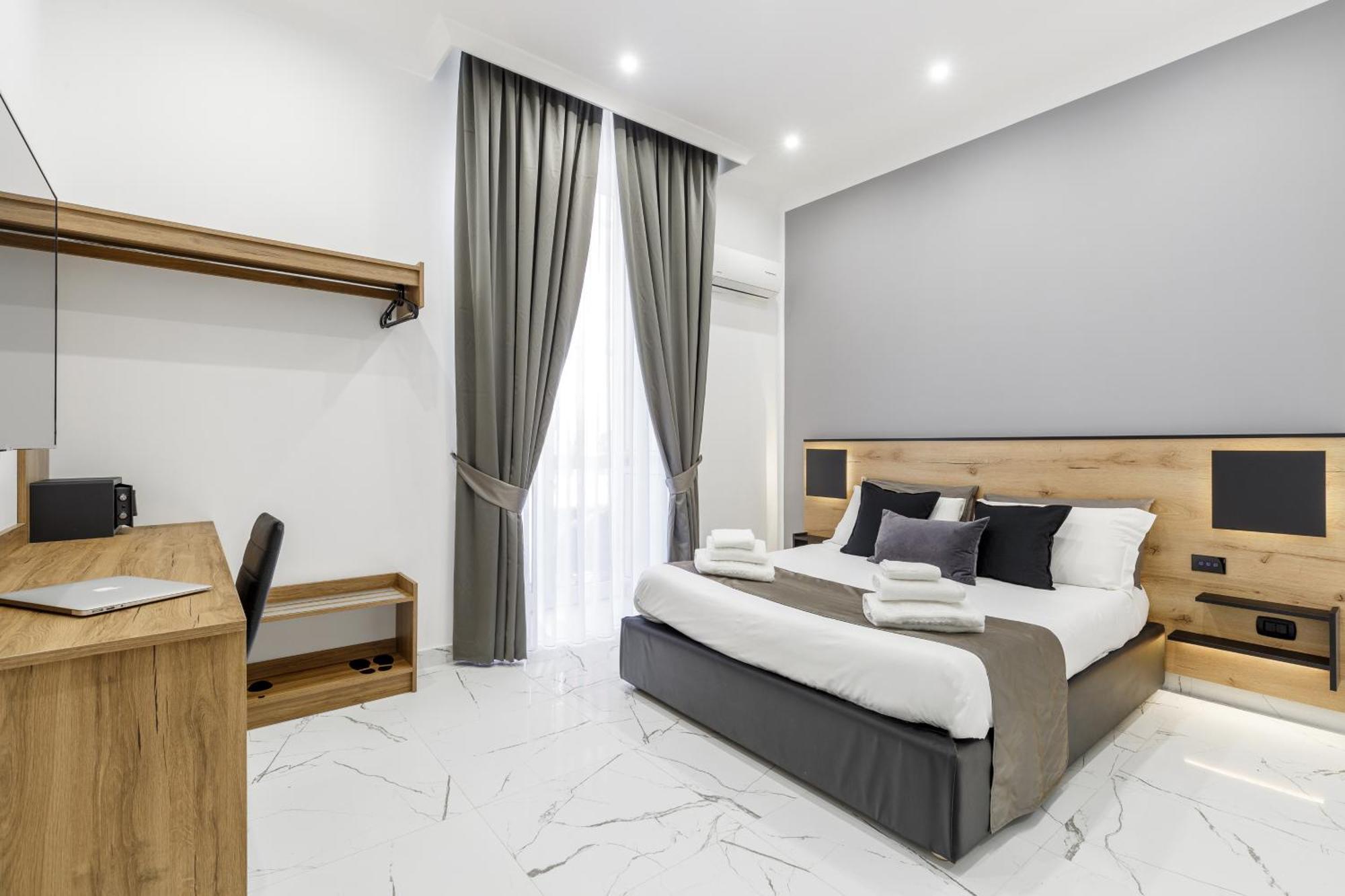 Double Room Mountain View