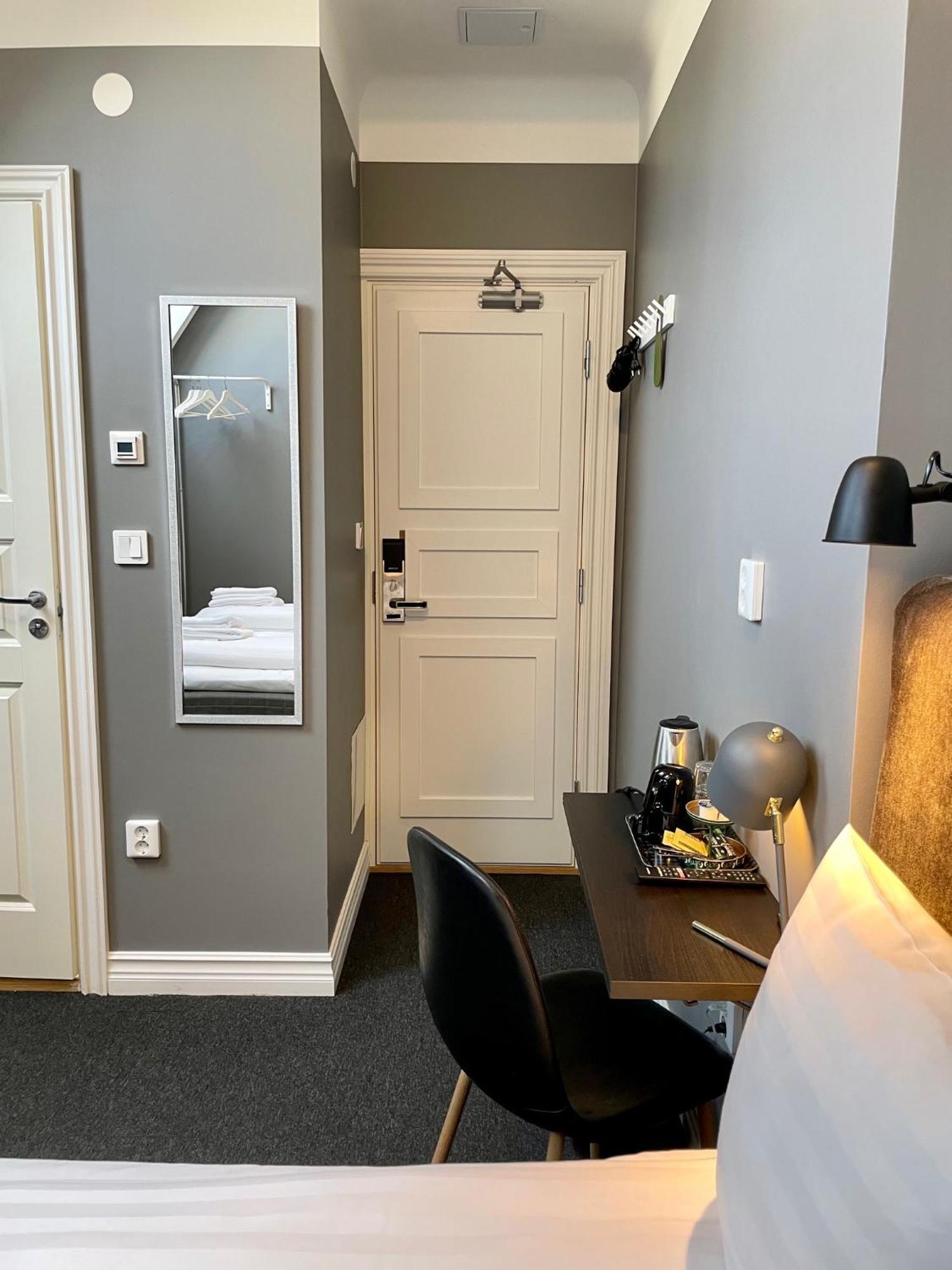 Double Room Balcony,1556374690:JPEG