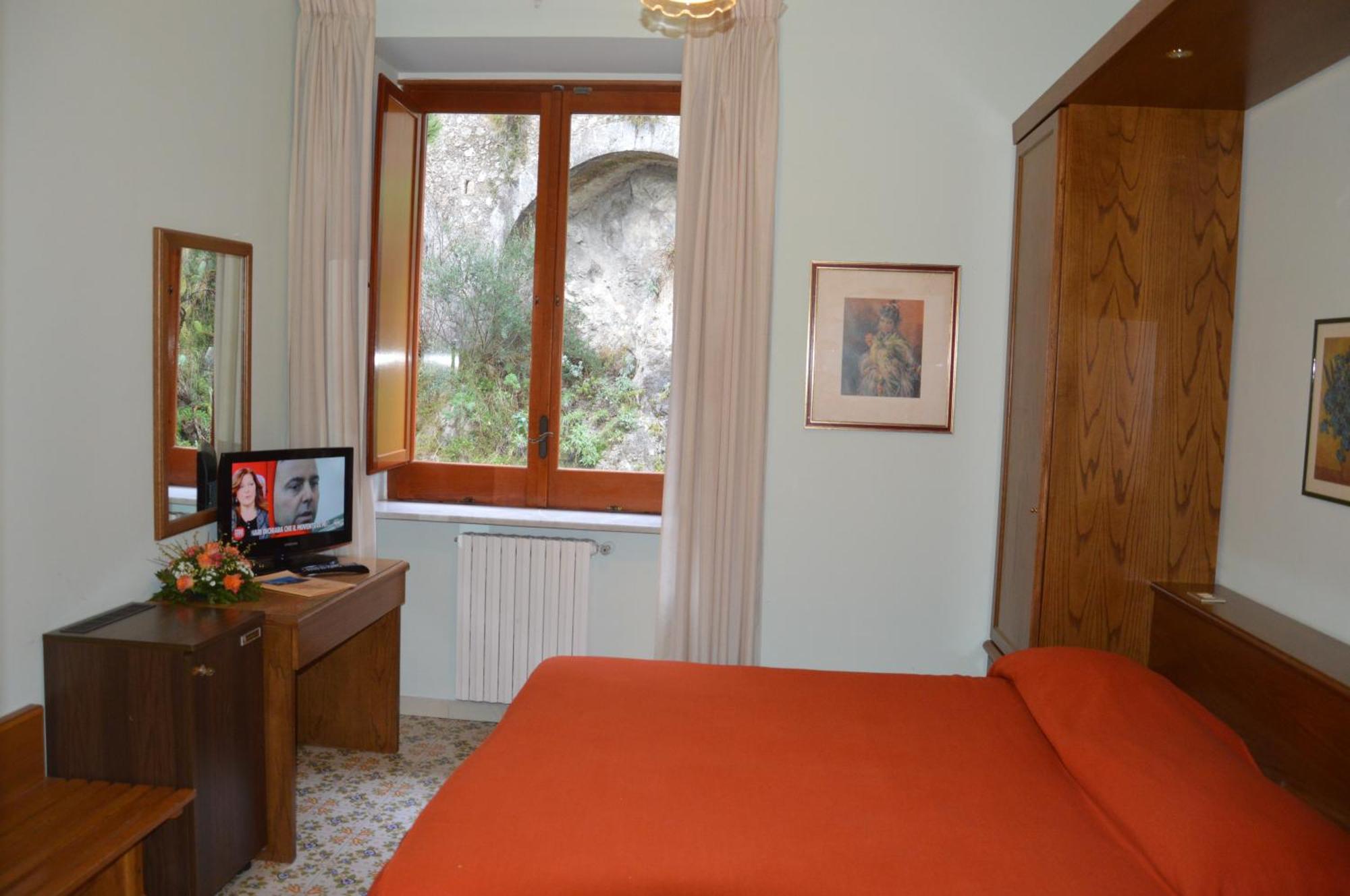 Double Room Courtyard View,1286567182:JPEG