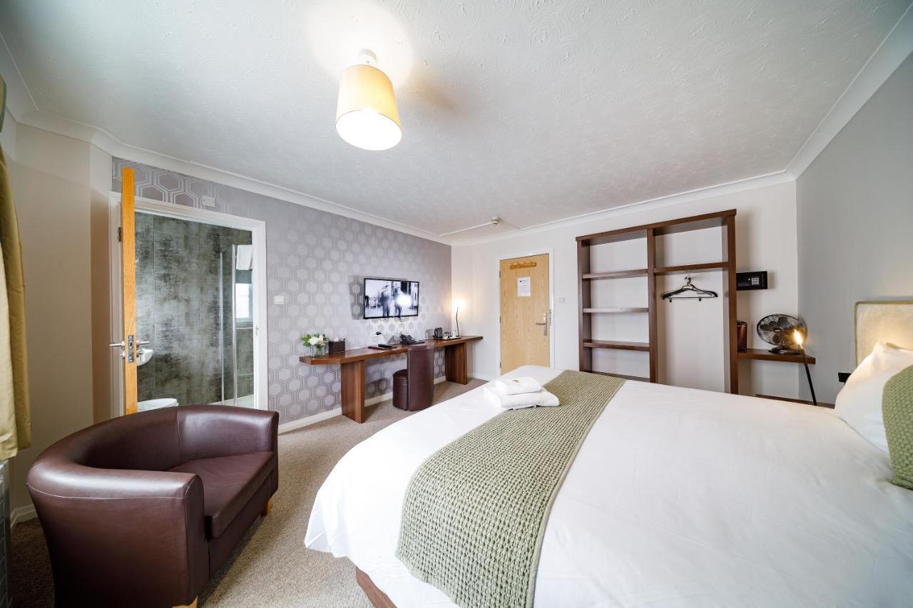 Large Double Room
