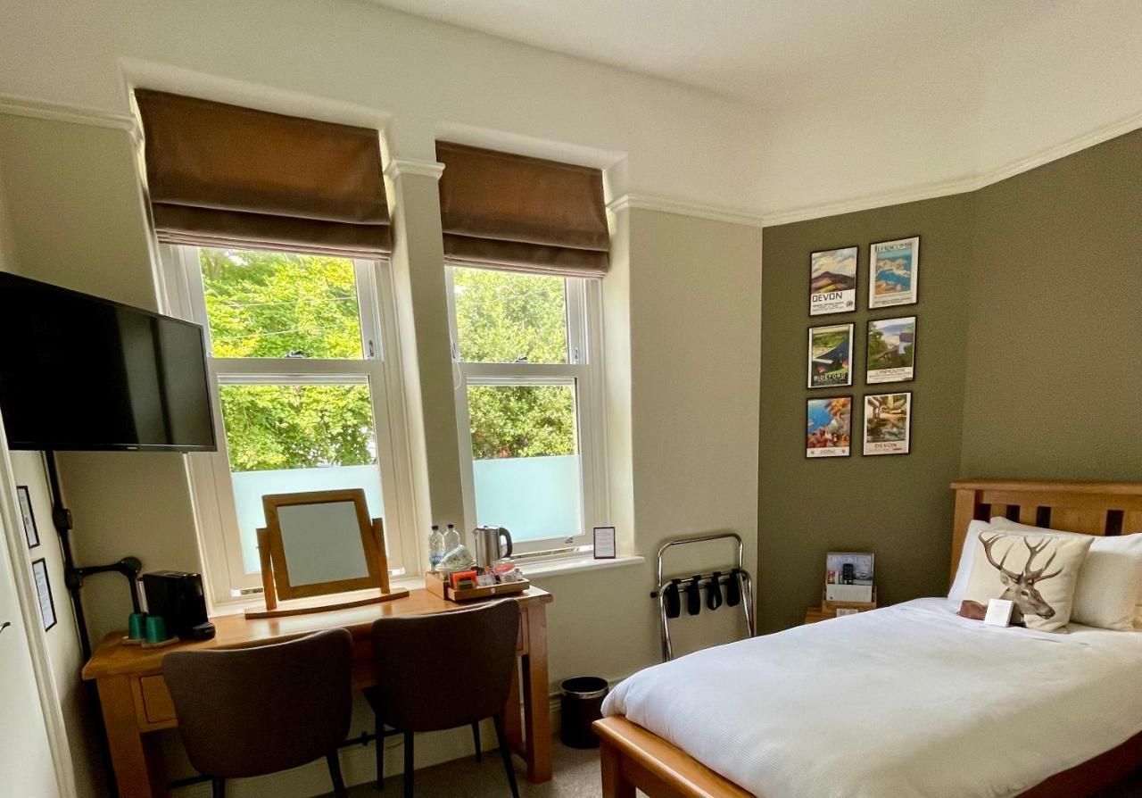 Small Twin Room,1292877898:JPEG