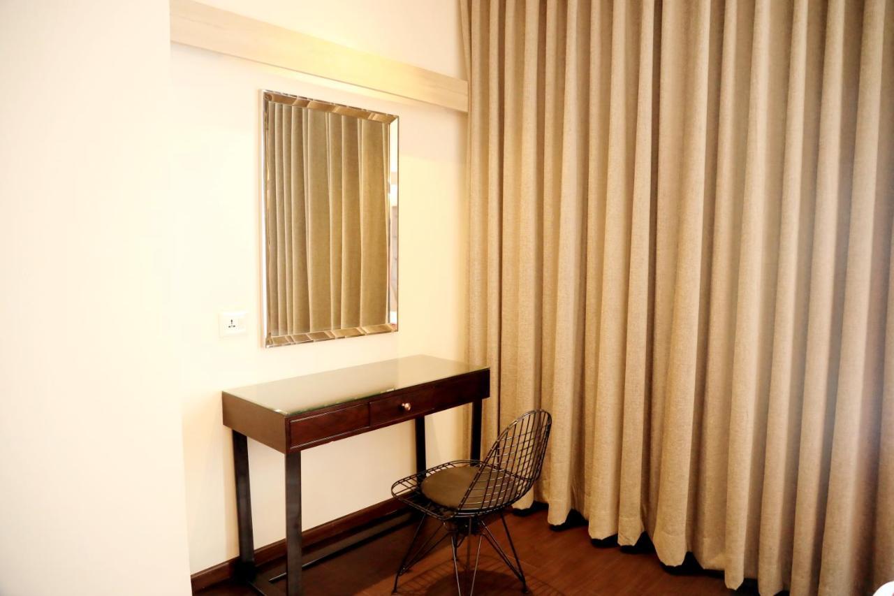Executive Suite with 10% off on Food & Beverages with a-la-carte selection , 10% Off on Laundry service for upto 2 clothing item(s)